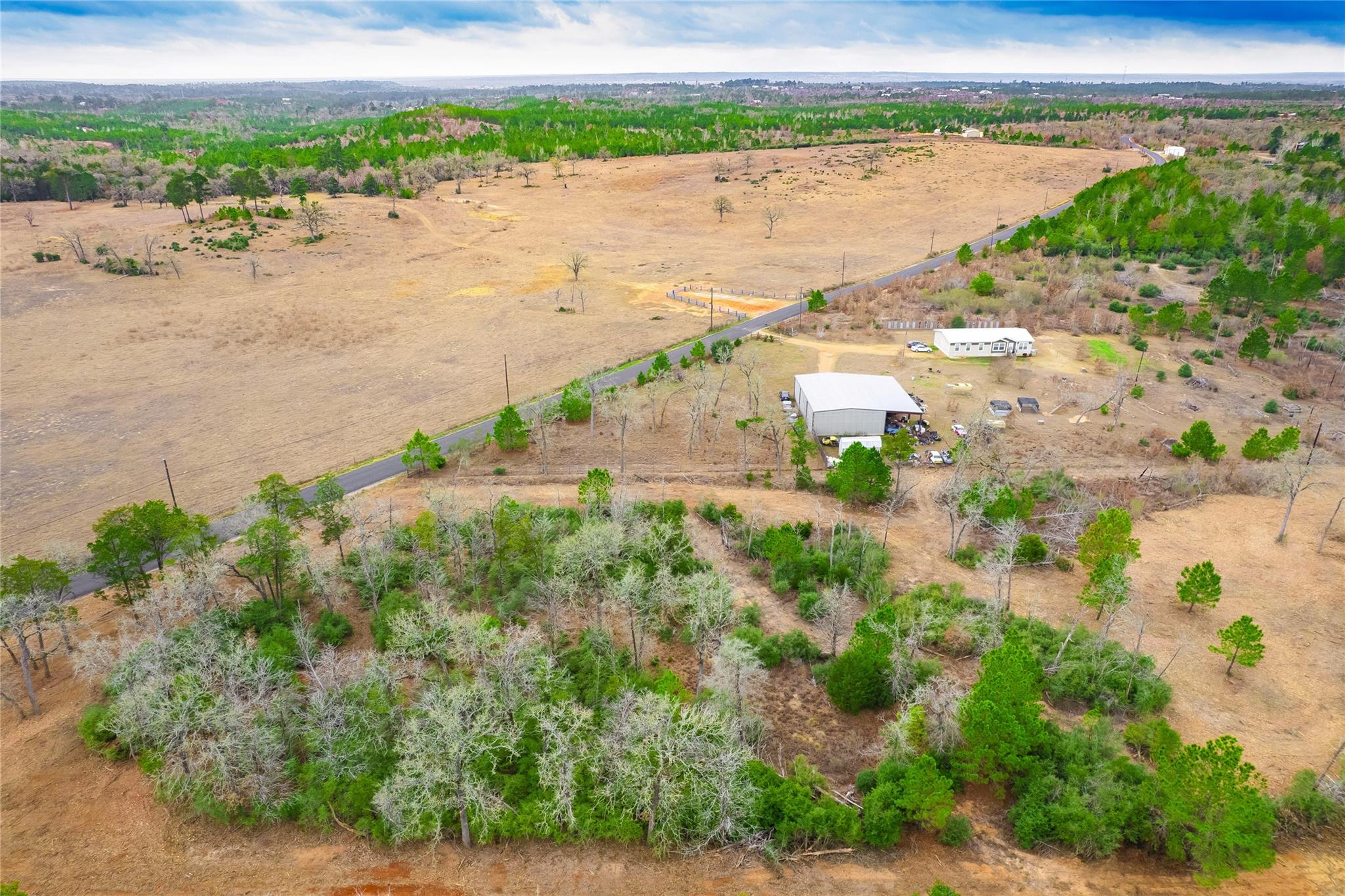 123 Abbey Ln, Smithville, TX 78957