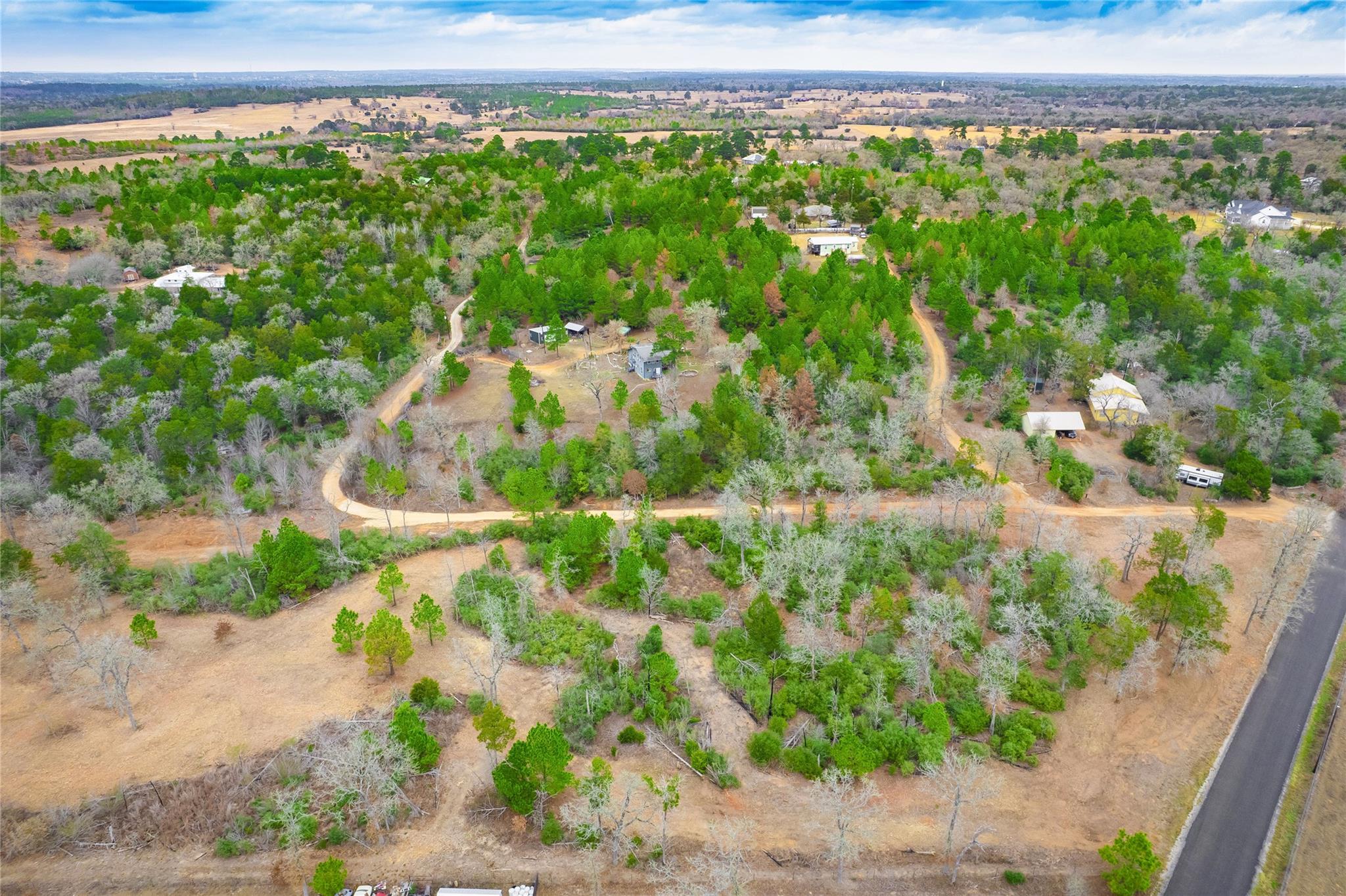 123 Abbey Ln, Smithville, TX 78957