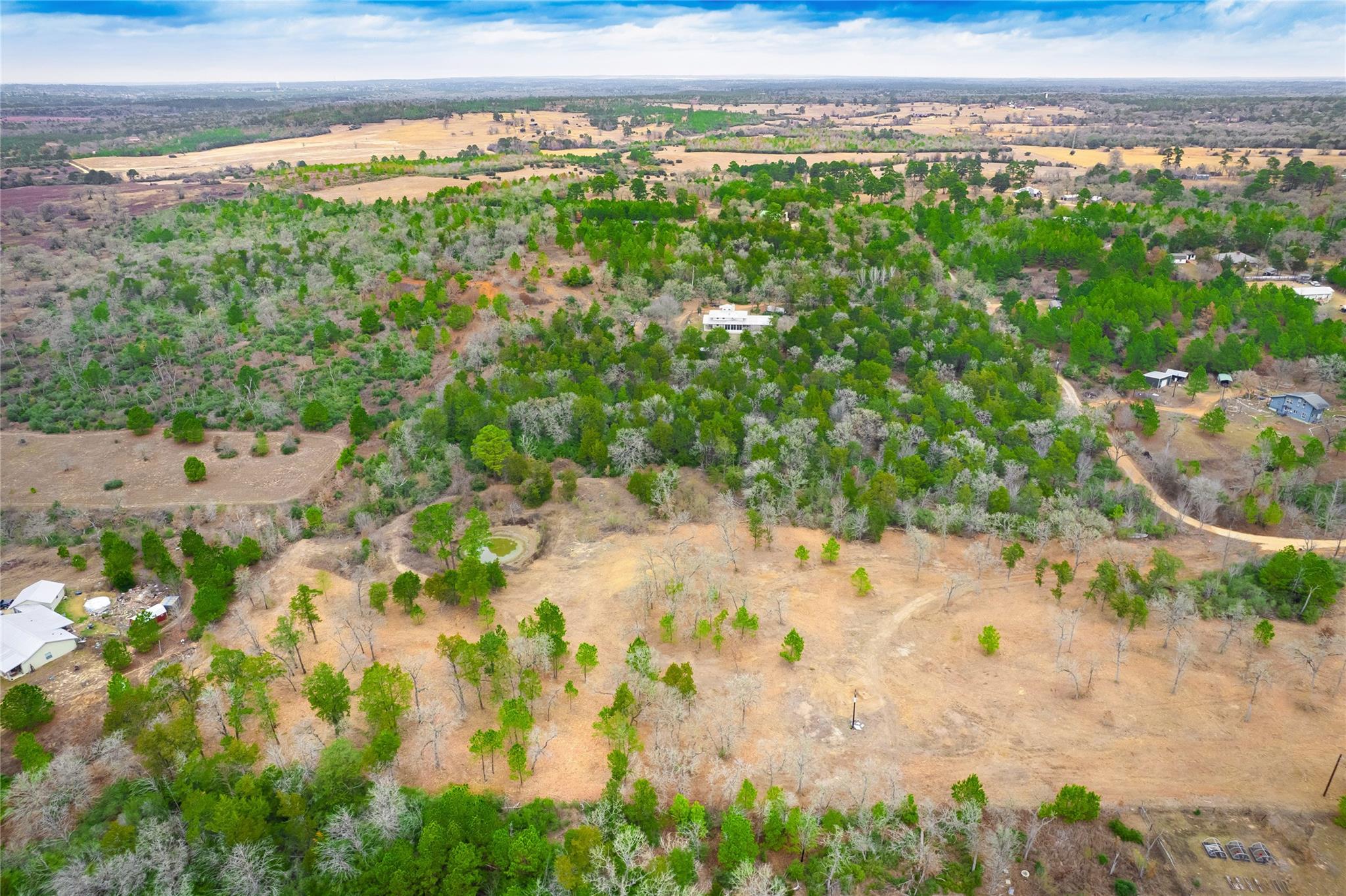 123 Abbey Ln, Smithville, TX 78957