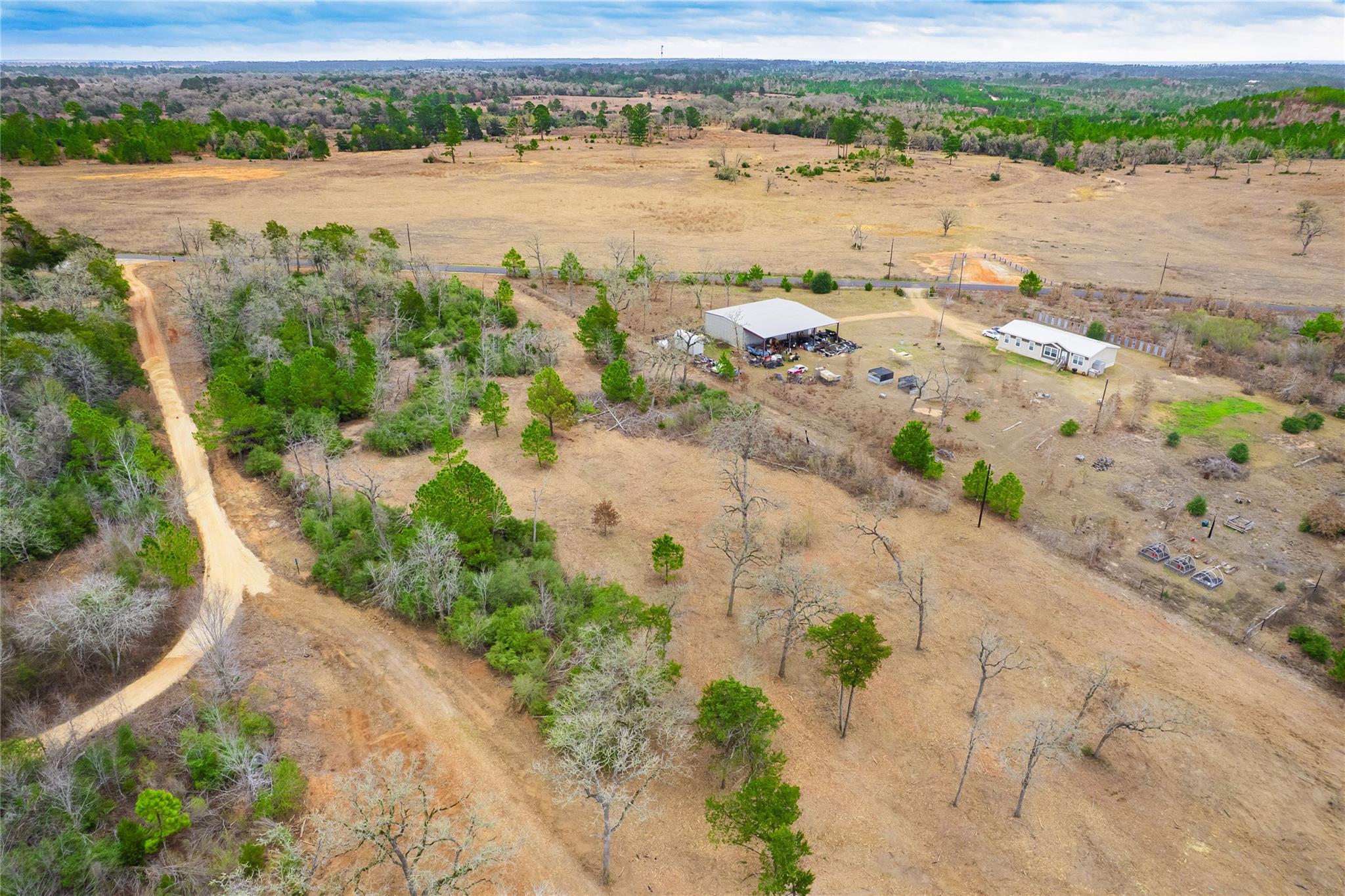 123 Abbey Ln, Smithville, TX 78957