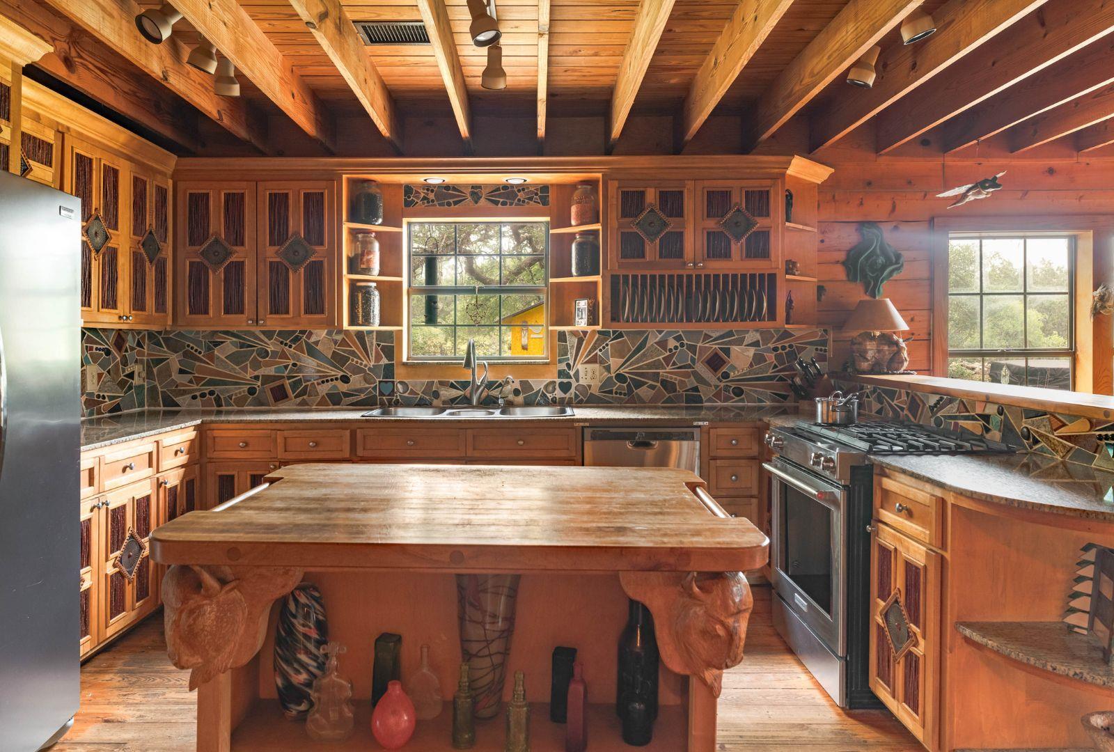 00000 Oakwood Loop, Wimberley, TX 78676