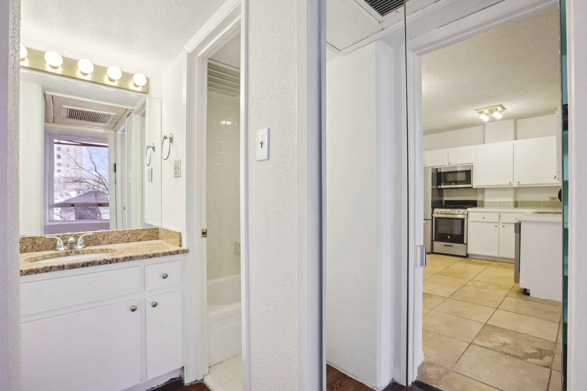 1212 Guadalupe St # 210, Austin, TX 78701