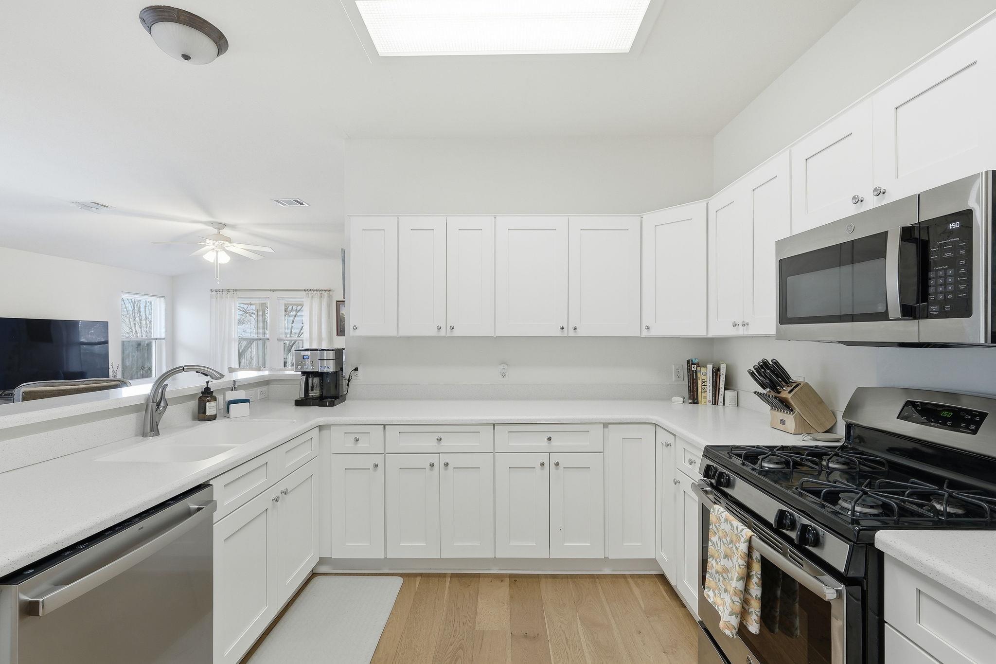 4505 Hoffman Dr, Austin, TX 78749