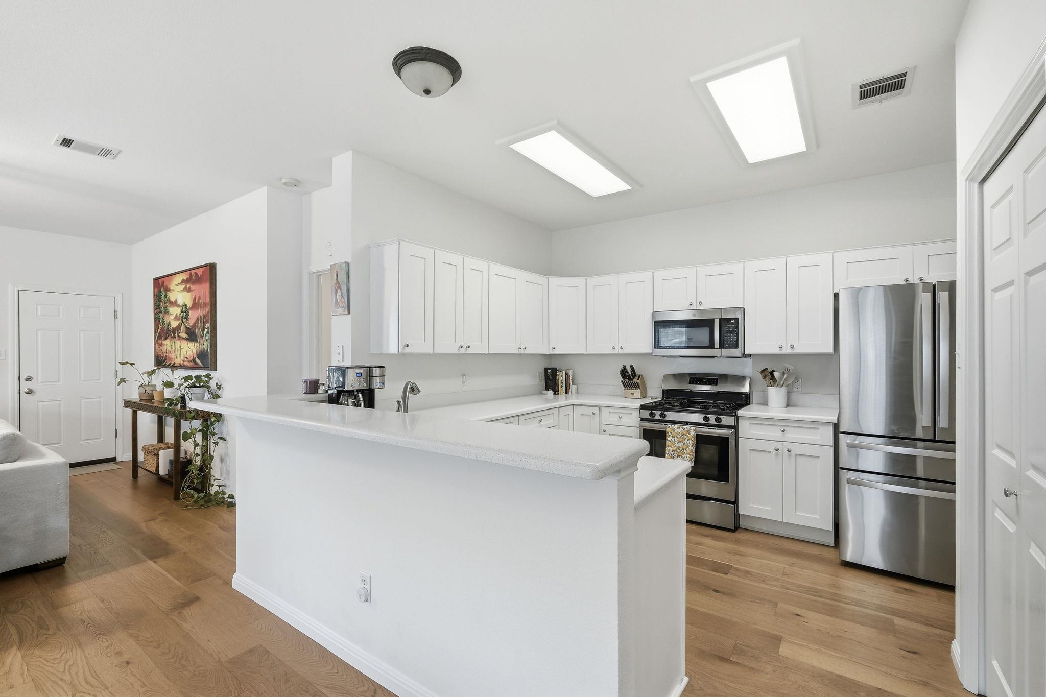 4505 Hoffman Dr, Austin, TX 78749