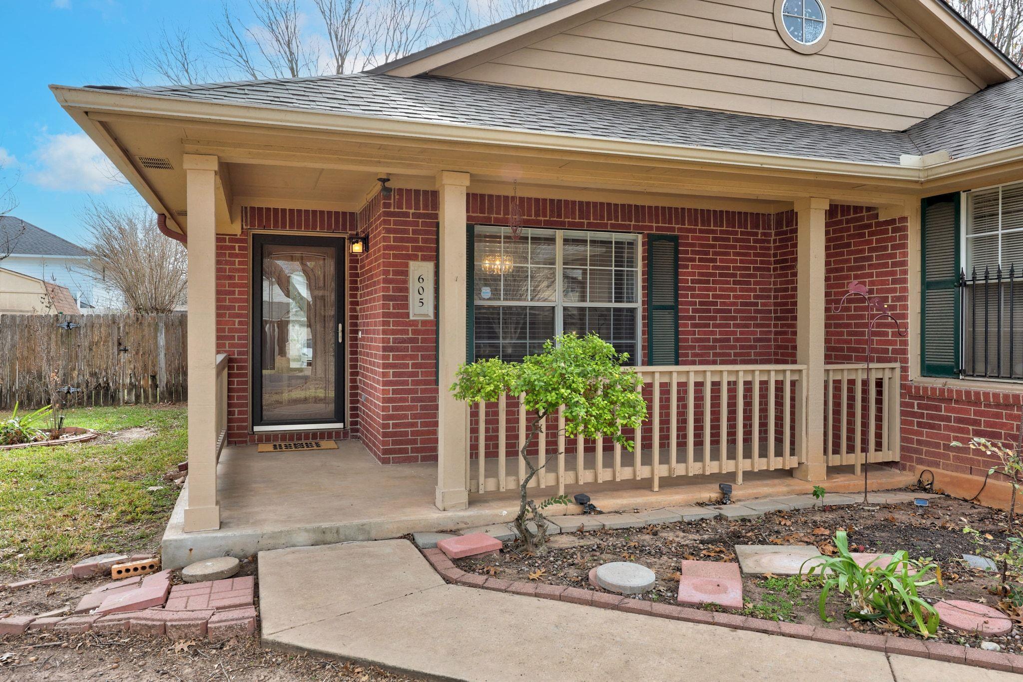 605 Elizabeth Ln, Bastrop, TX 78602