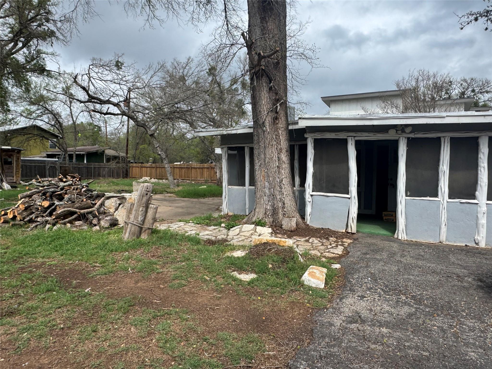 6304 Hudson Bend Rd, Austin, TX 78734
