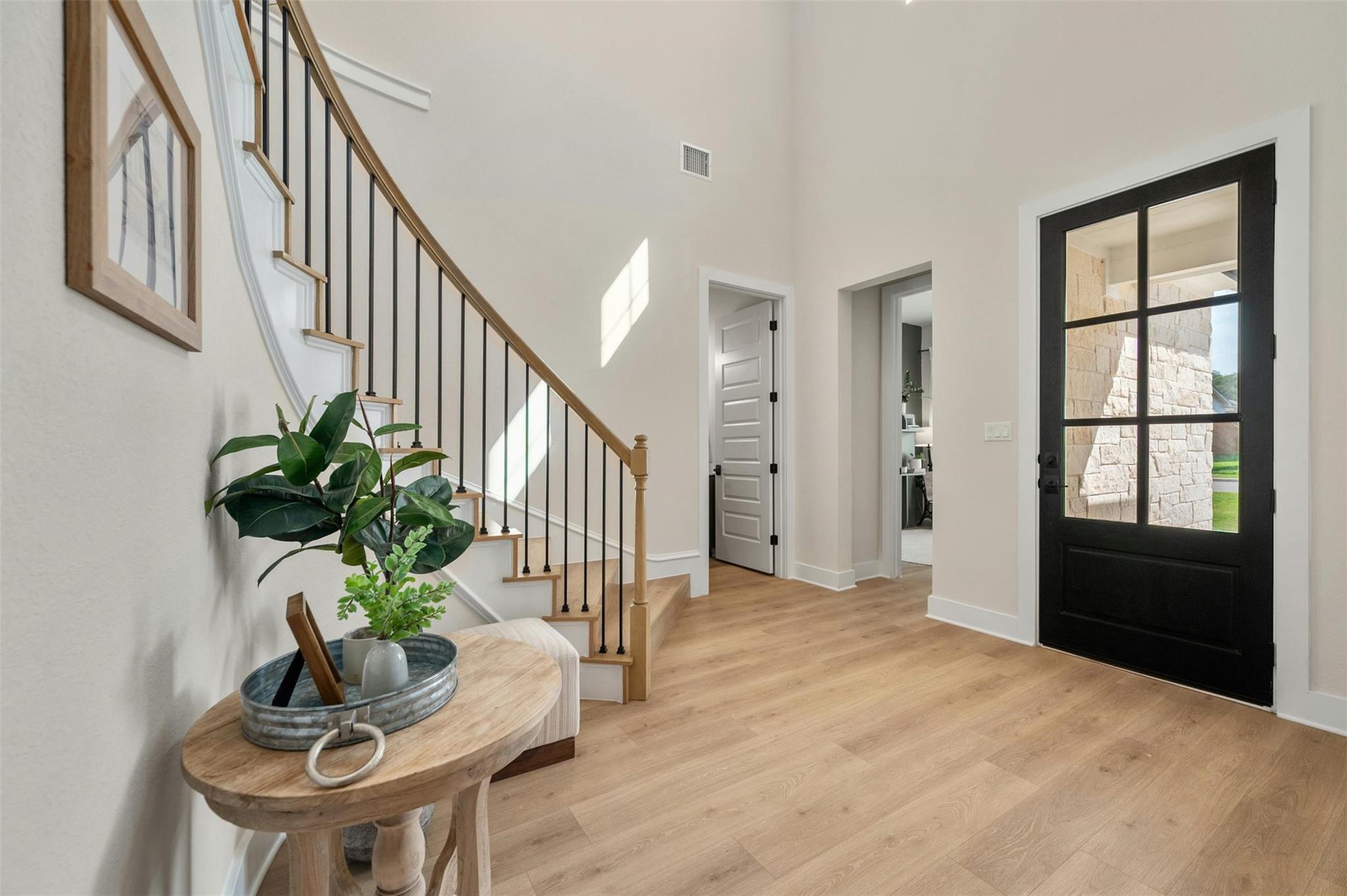 997 Sage Thrasher Cir, Dripping Springs, TX 78620