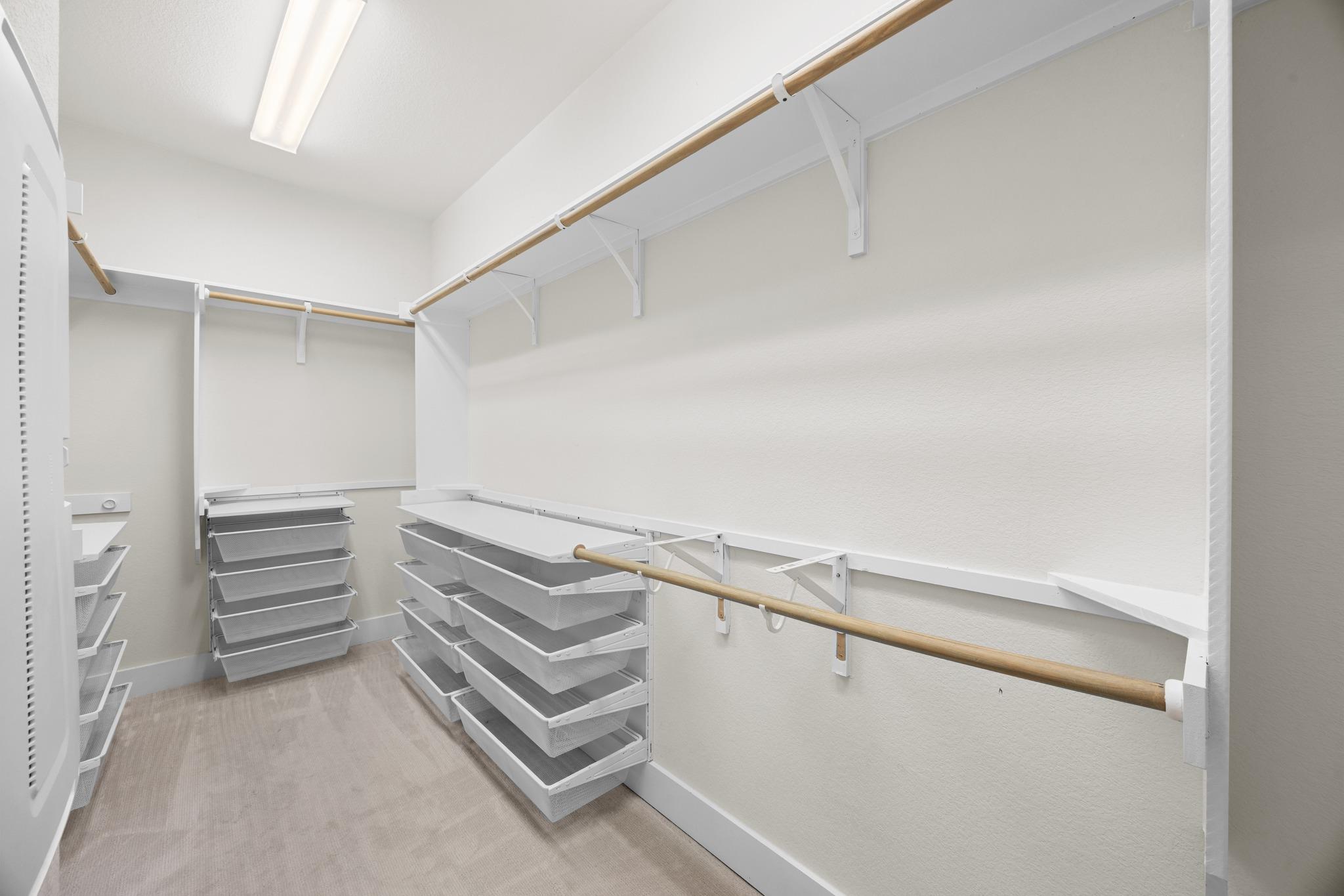 997 Sage Thrasher Cir, Dripping Springs, TX 78620