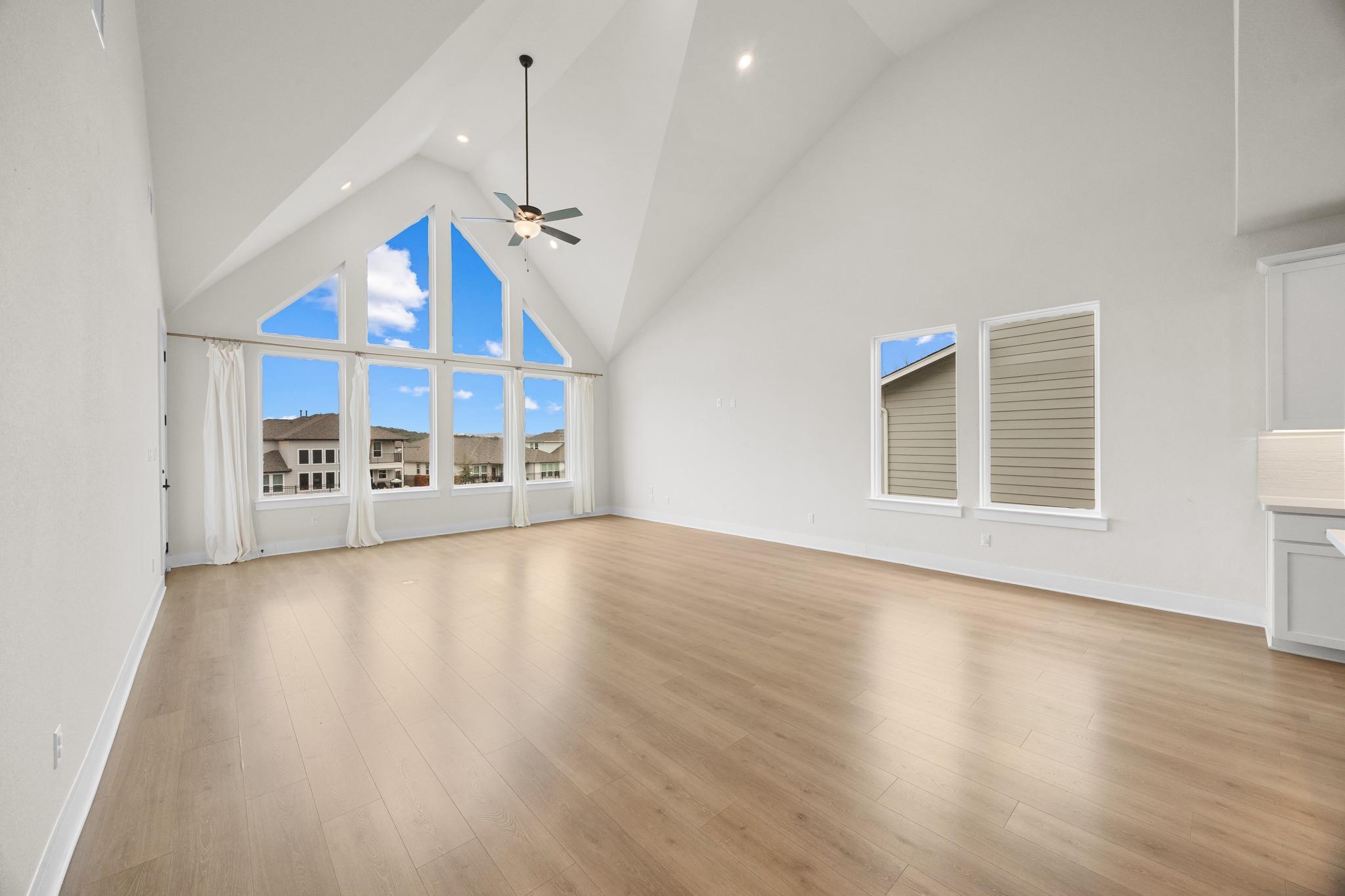 997 Sage Thrasher Cir, Dripping Springs, TX 78620