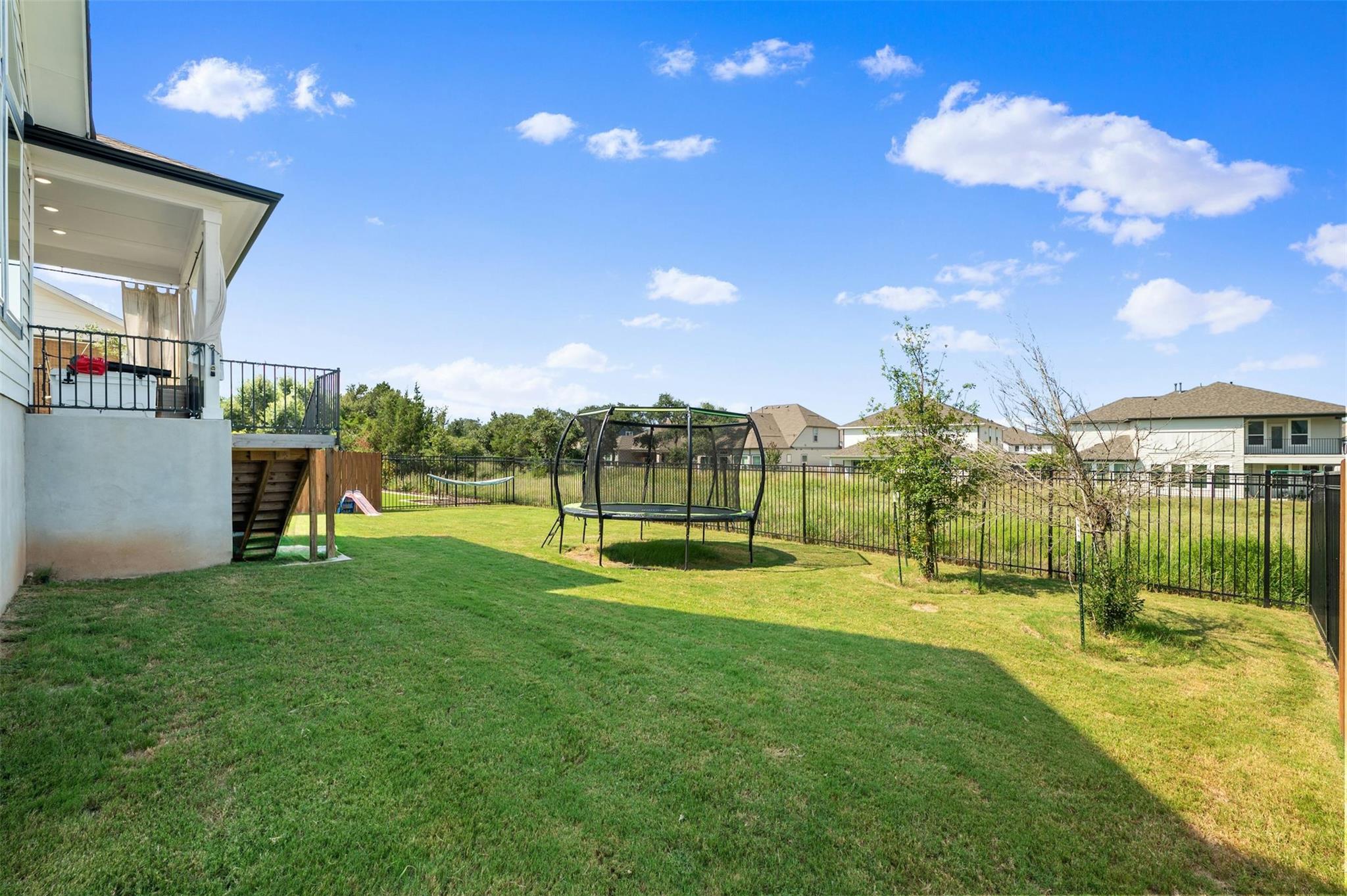 997 Sage Thrasher Cir, Dripping Springs, TX 78620