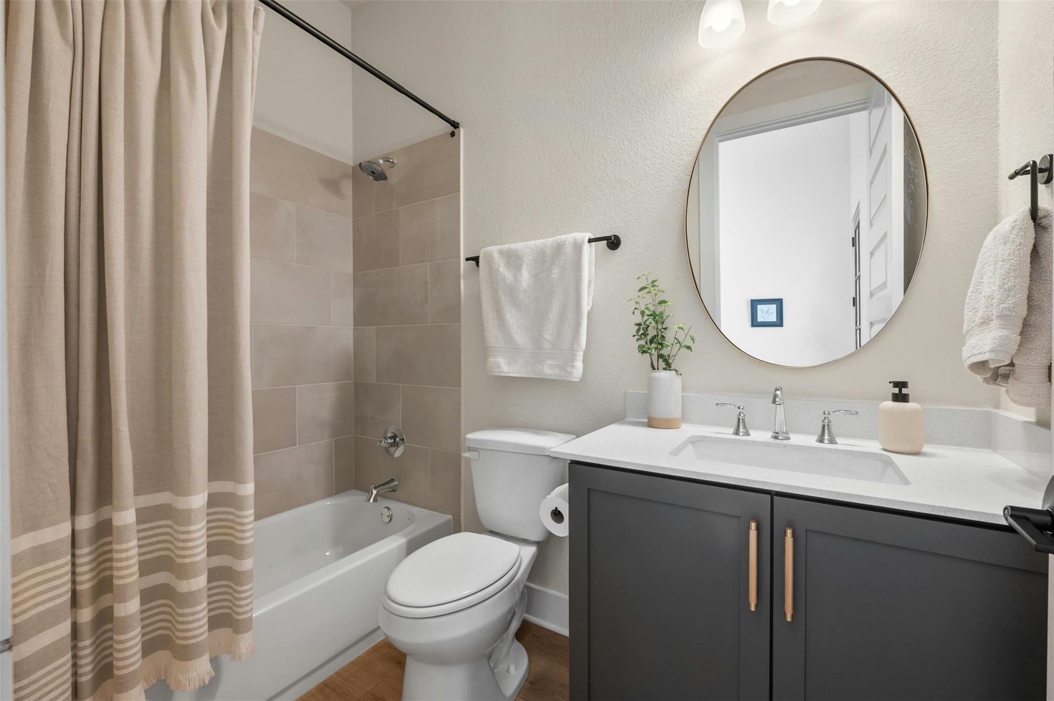 997 Sage Thrasher Cir, Dripping Springs, TX 78620