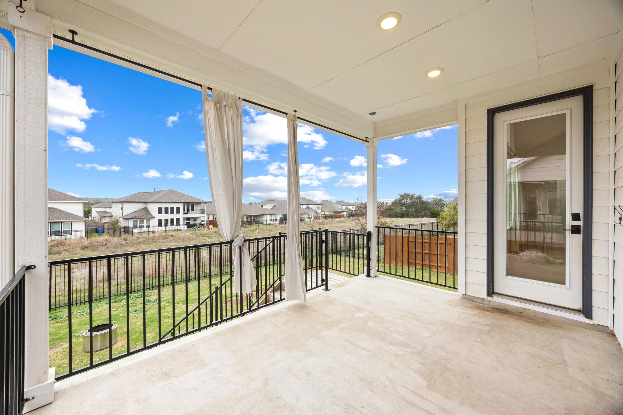 997 Sage Thrasher Cir, Dripping Springs, TX 78620