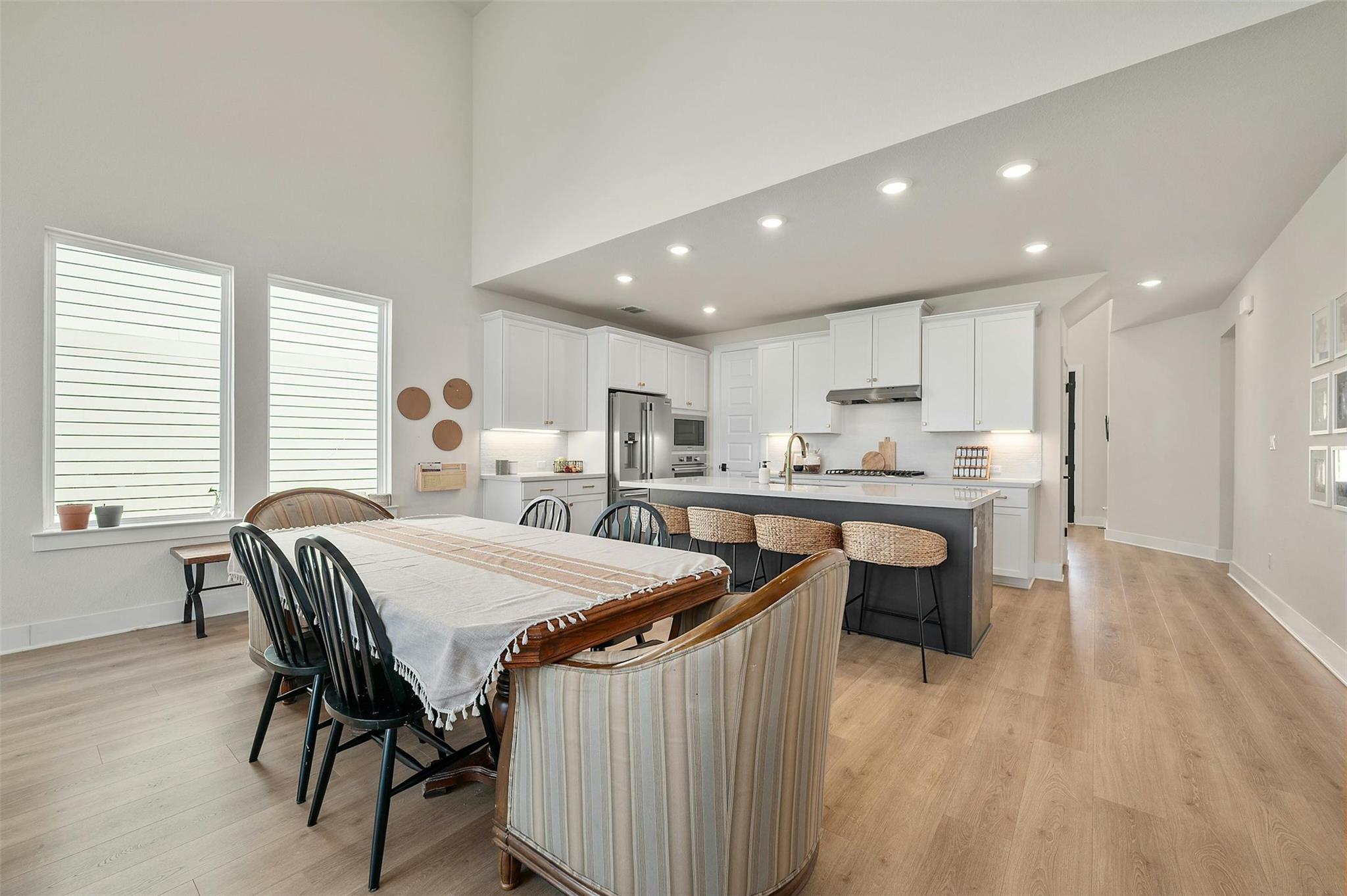 997 Sage Thrasher Cir, Dripping Springs, TX 78620