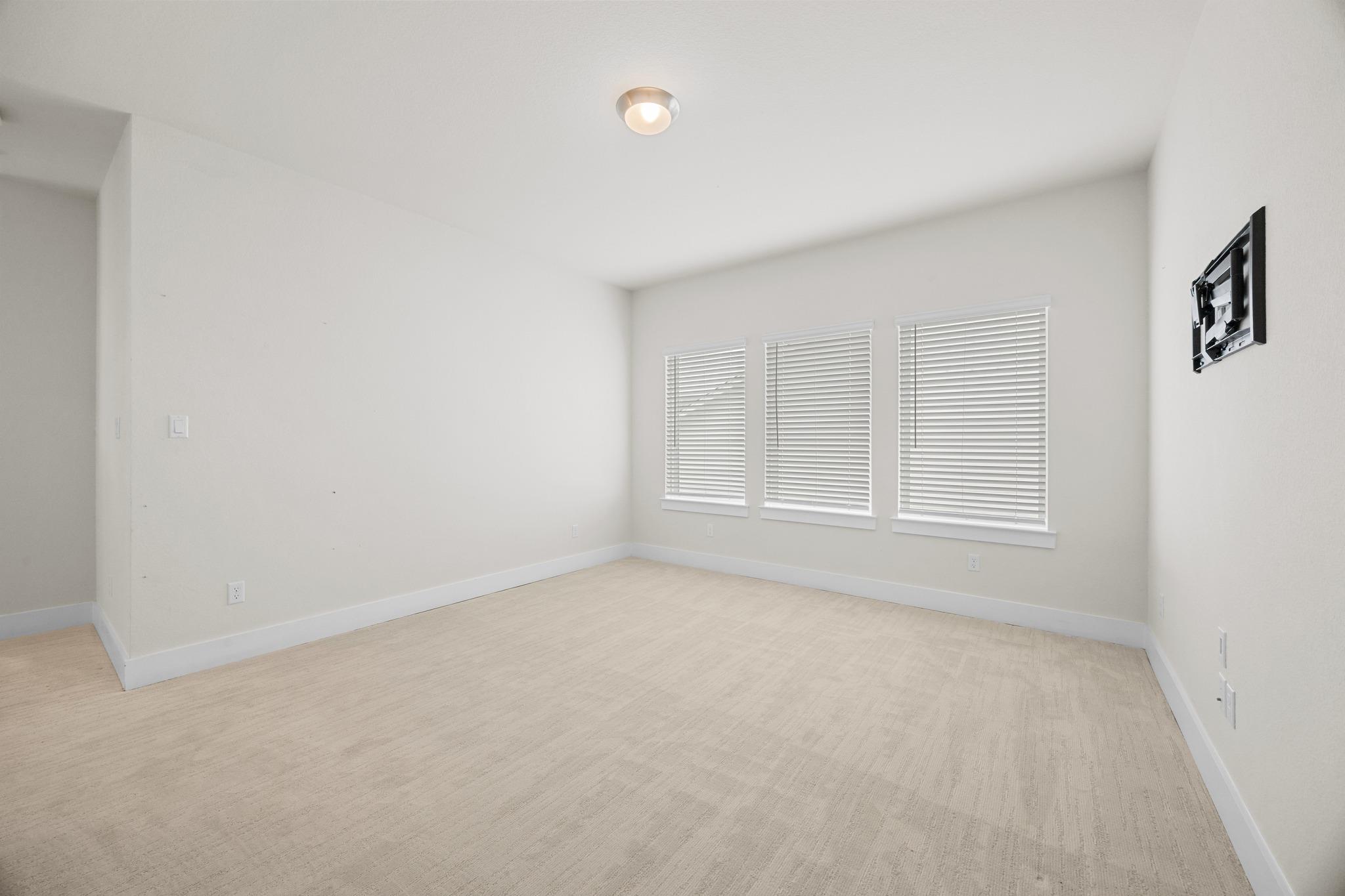 997 Sage Thrasher Cir, Dripping Springs, TX 78620