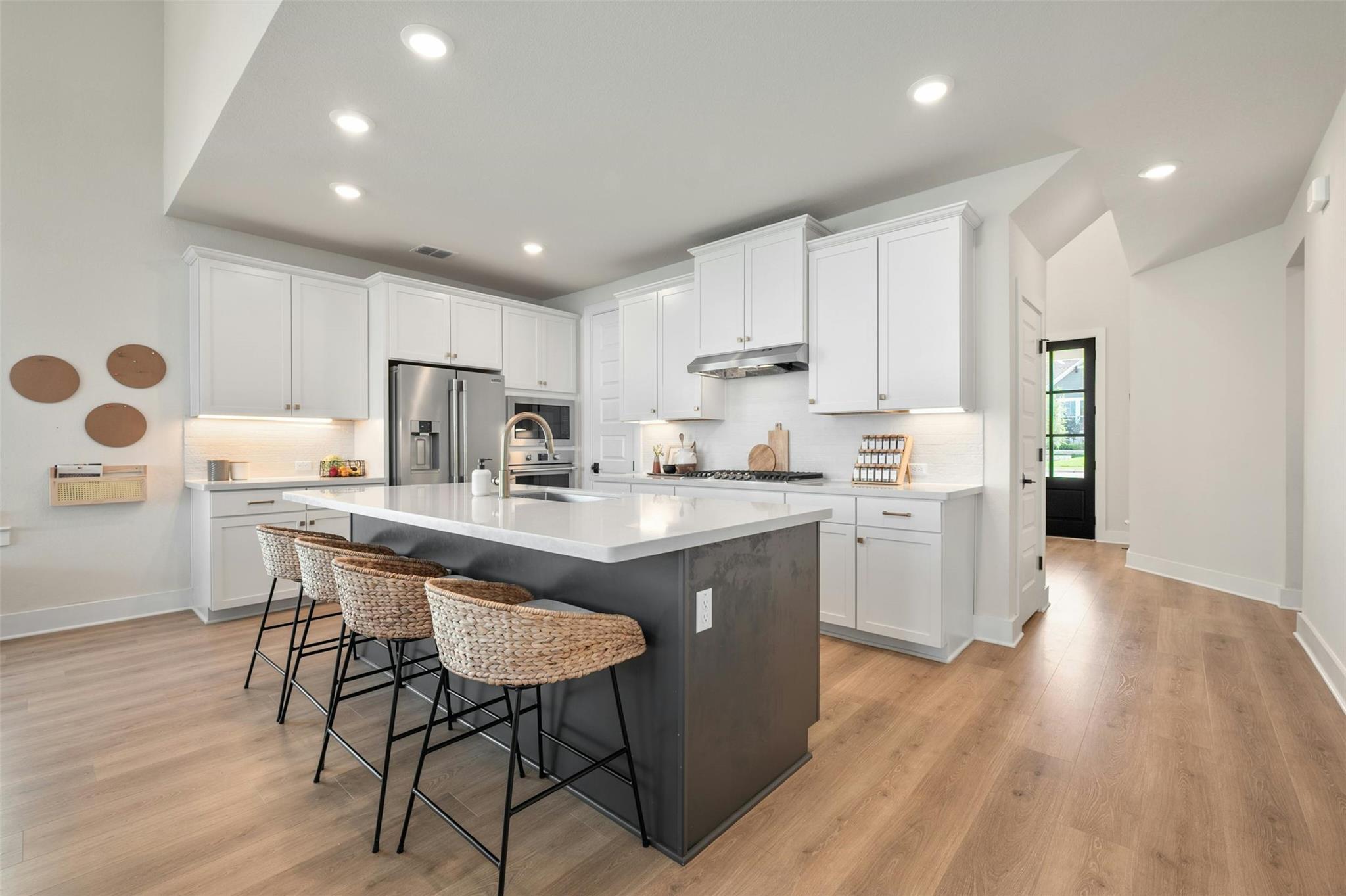 997 Sage Thrasher Cir, Dripping Springs, TX 78620