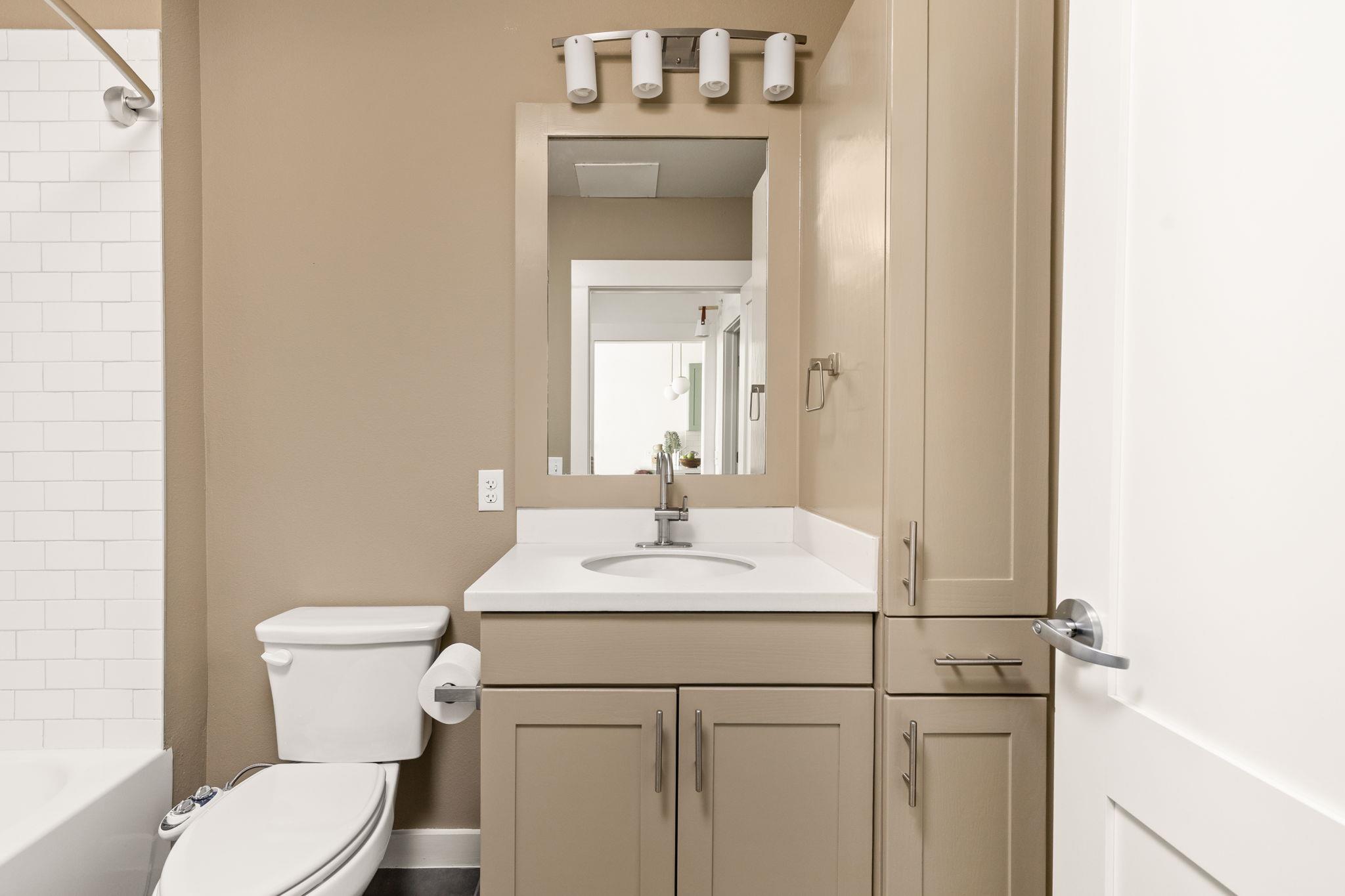 1301 Chicon St # 203, Austin, TX 78702