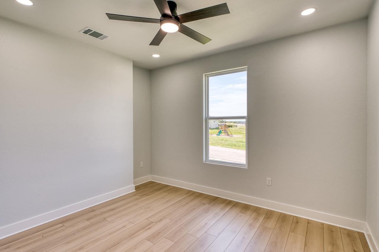 101 Olympia Hills Ct, Kingsland, TX 78639