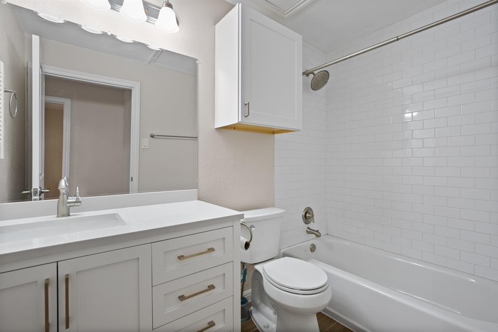 114 E 31st St # 112, Austin, TX 78705