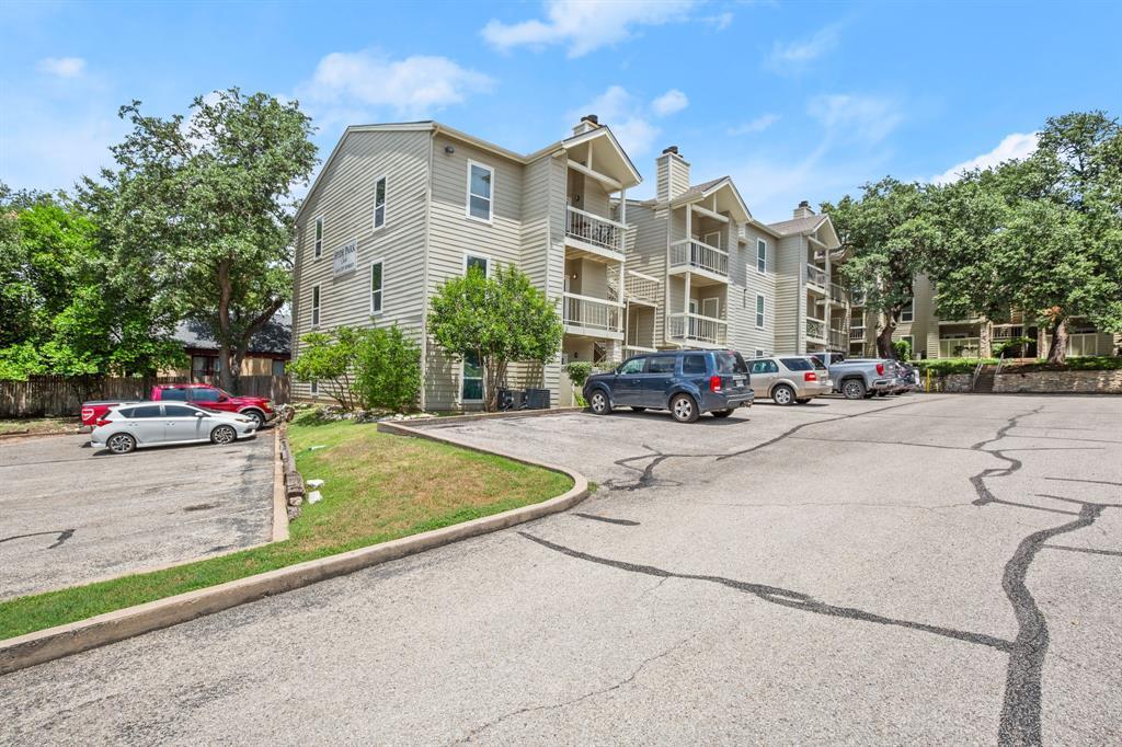 114 E 31st St # 112, Austin, TX 78705