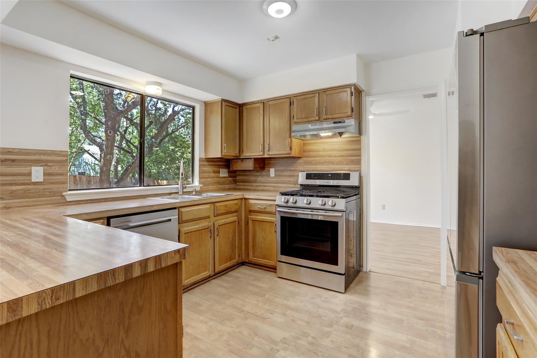 12022 Cherie Dr, Austin, TX 78758