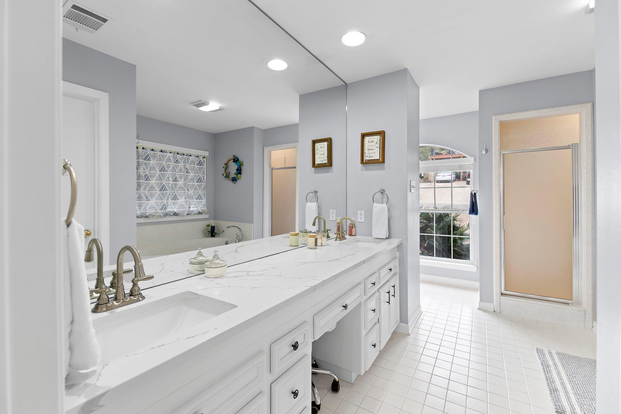 21629 High Dr, Lago Vista, TX 78645