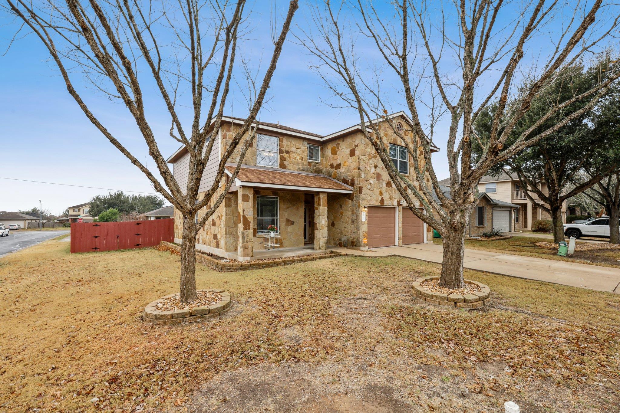 122 Mossy Rock Cv, Hutto, TX 78634