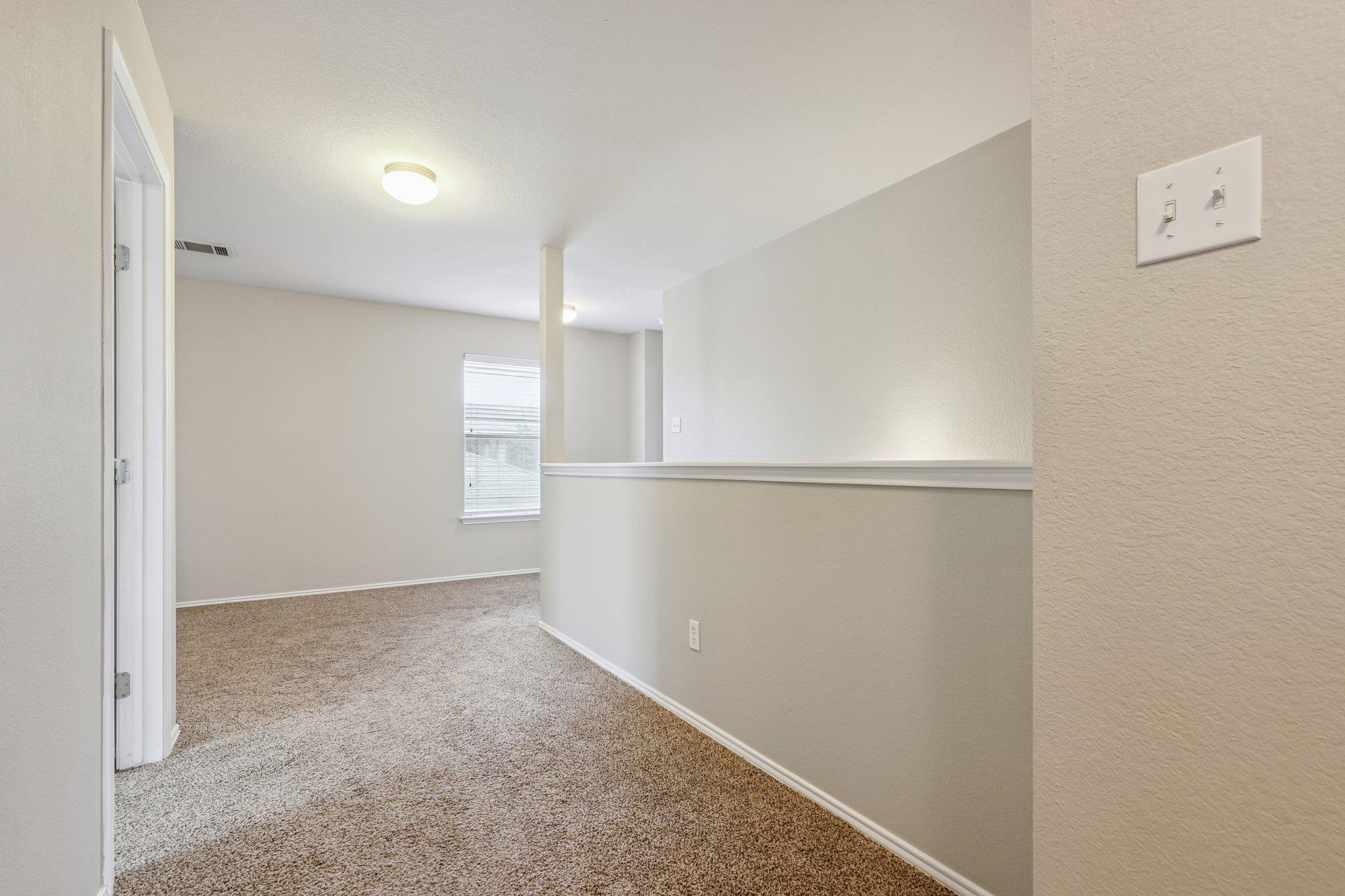 122 Mossy Rock Cv, Hutto, TX 78634