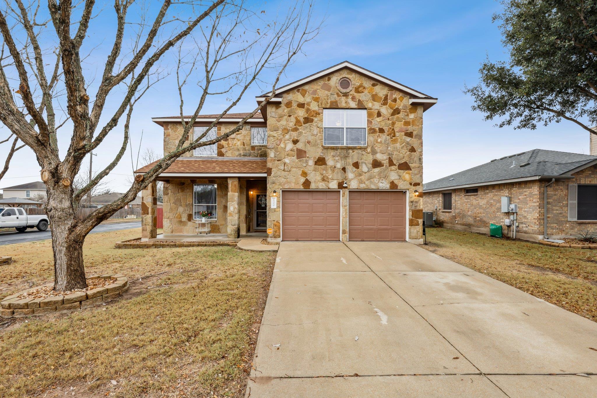 122 Mossy Rock Cv, Hutto, TX 78634