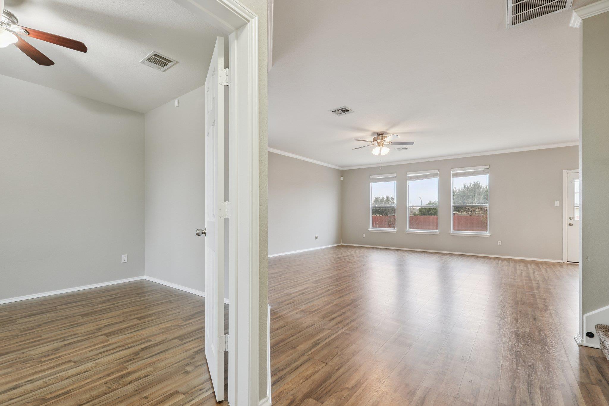 122 Mossy Rock Cv, Hutto, TX 78634