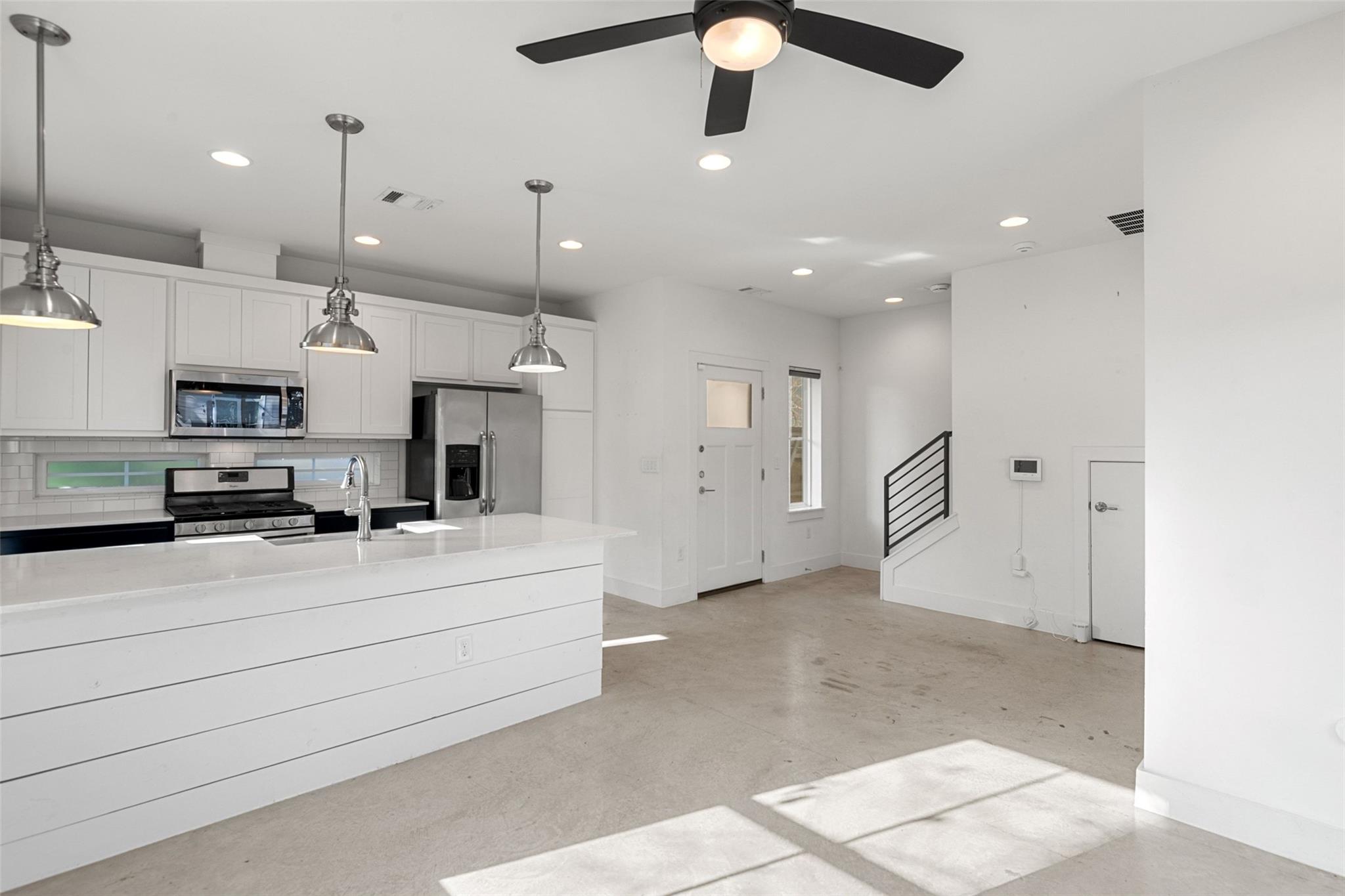 1003 Fiesta St # B, Austin, TX 78702