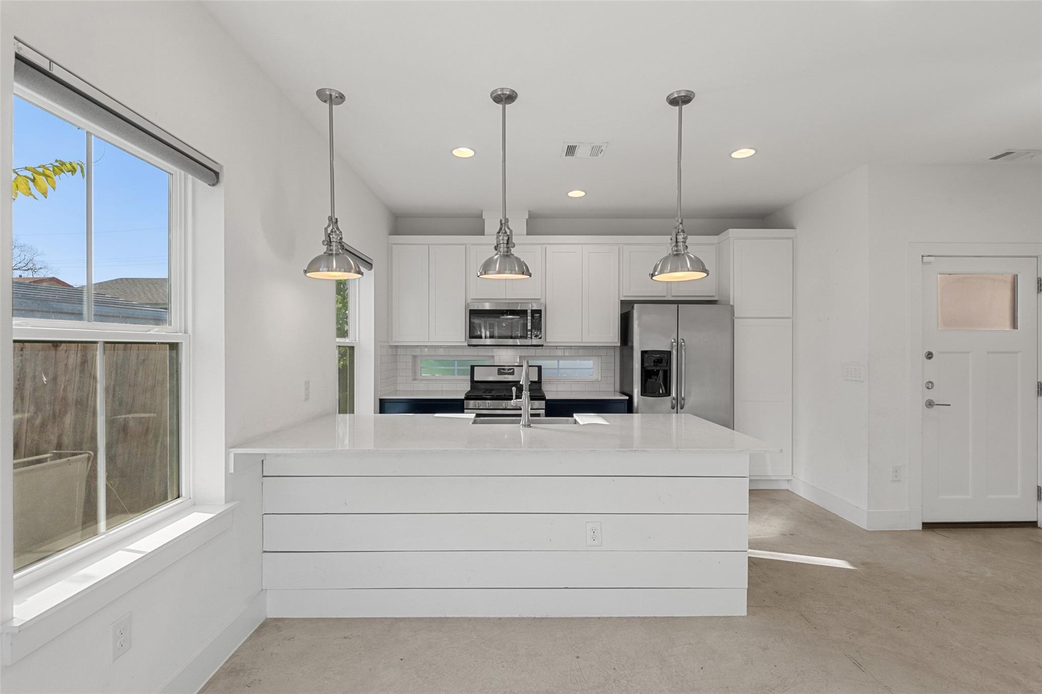 1003 Fiesta St # B, Austin, TX 78702