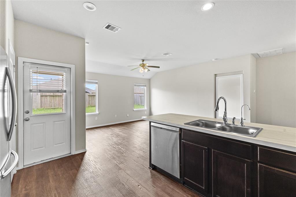 15454 Arce Rojo St, Channelview, TX 77530