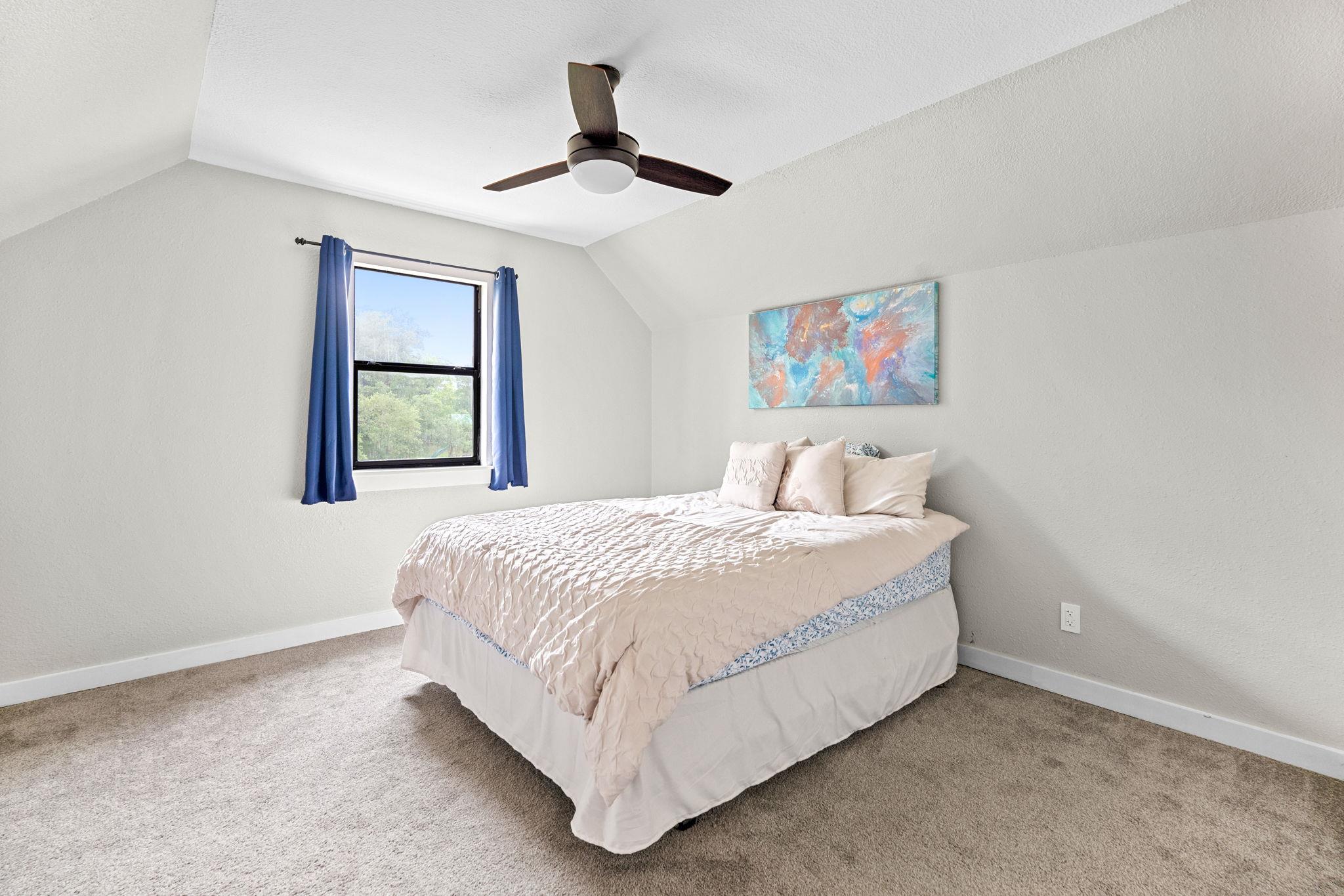 812 Post Oak Dr, Dripping Springs, TX 78620