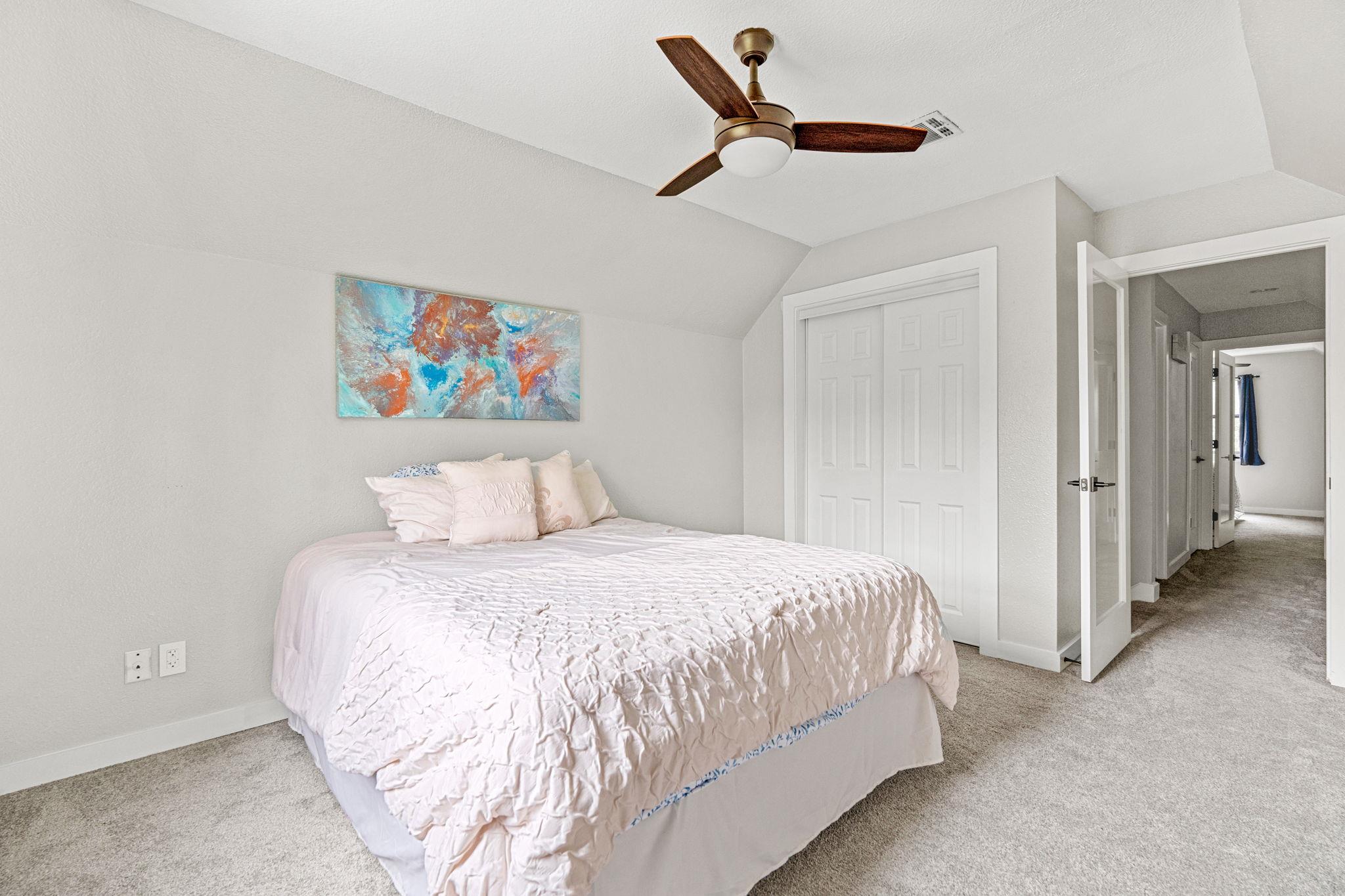 812 Post Oak Dr, Dripping Springs, TX 78620