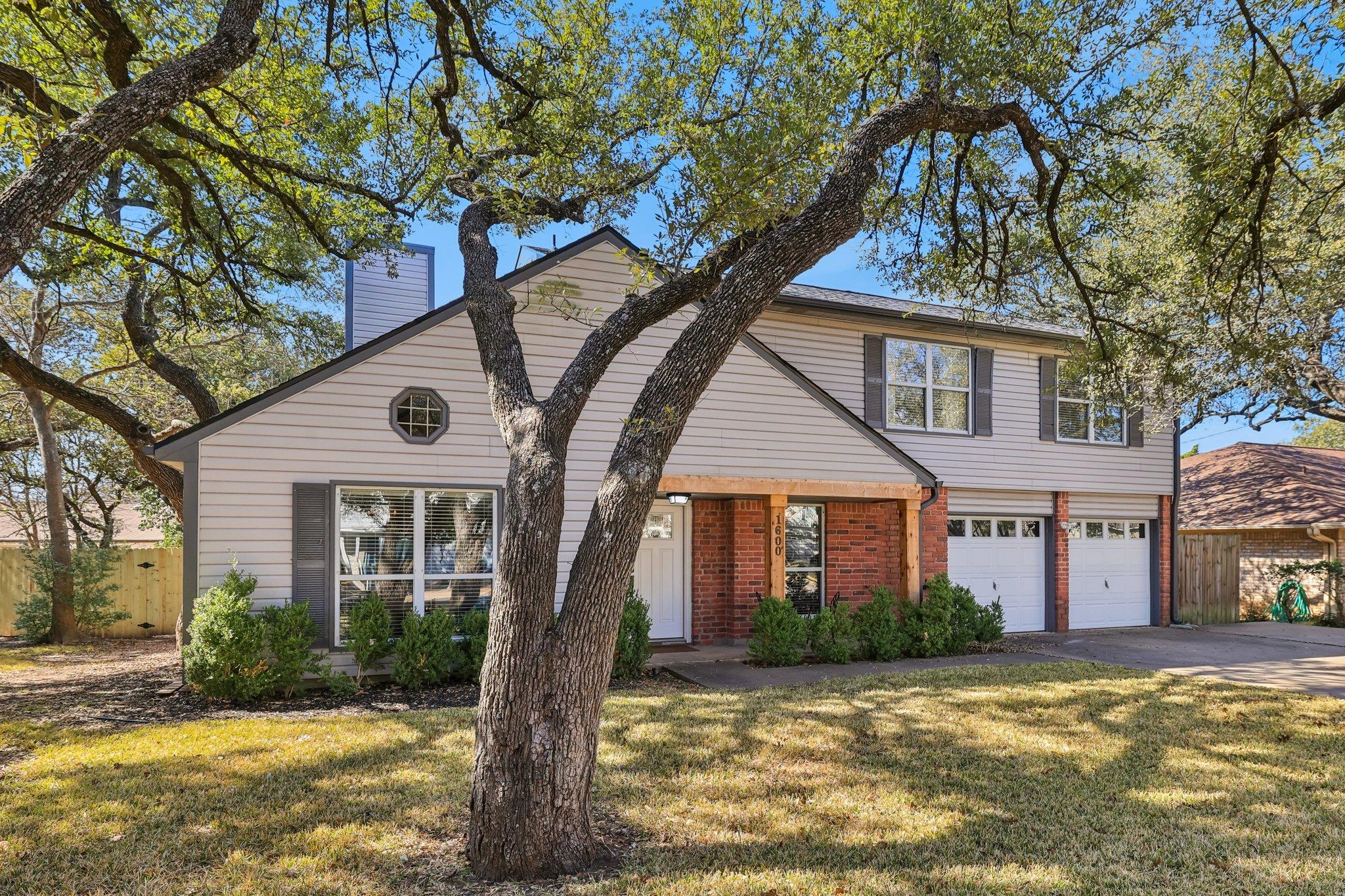 1600 Wood Rock Dr, Round Rock, TX 78681