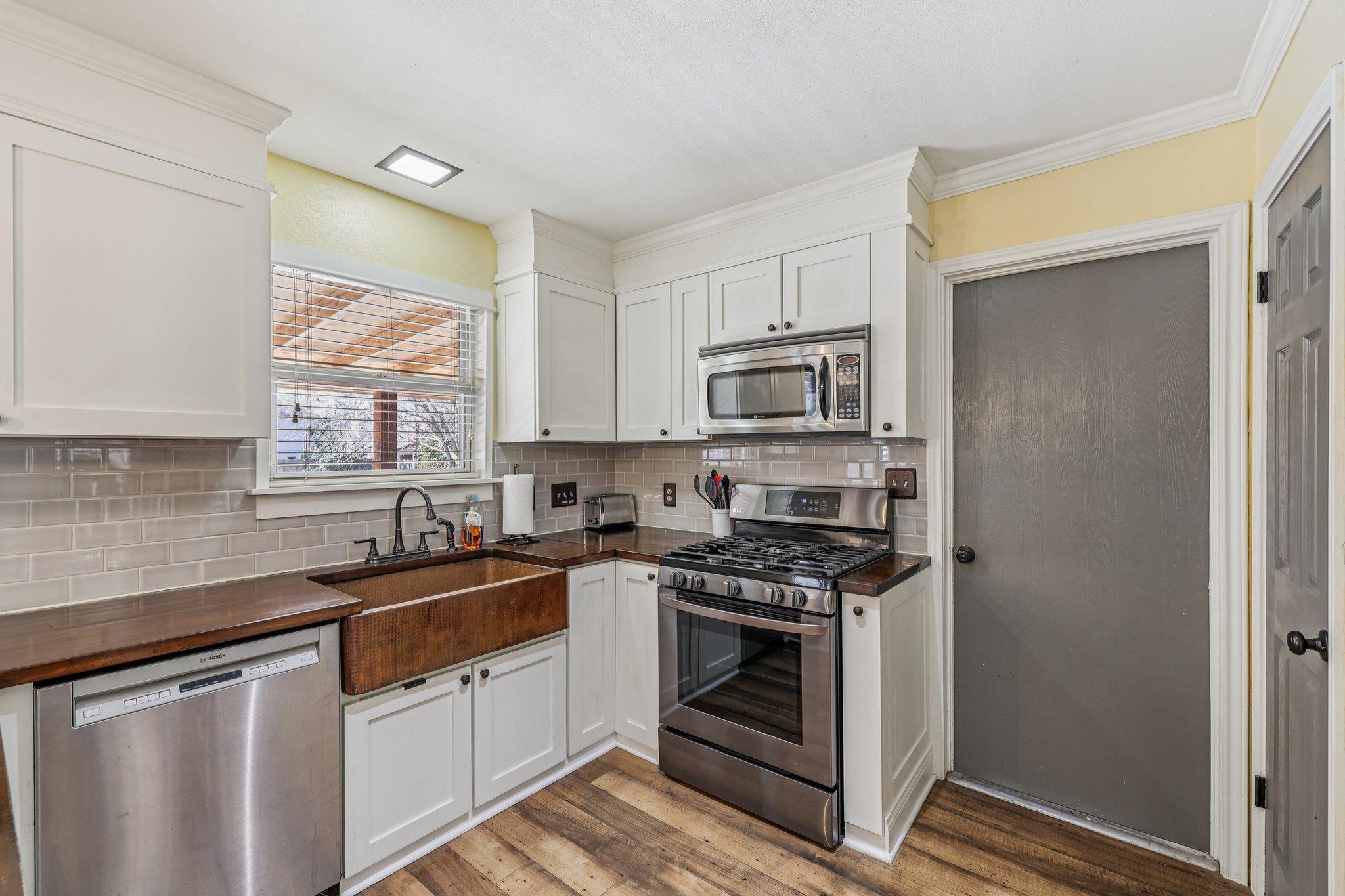 1600 Wood Rock Dr, Round Rock, TX 78681