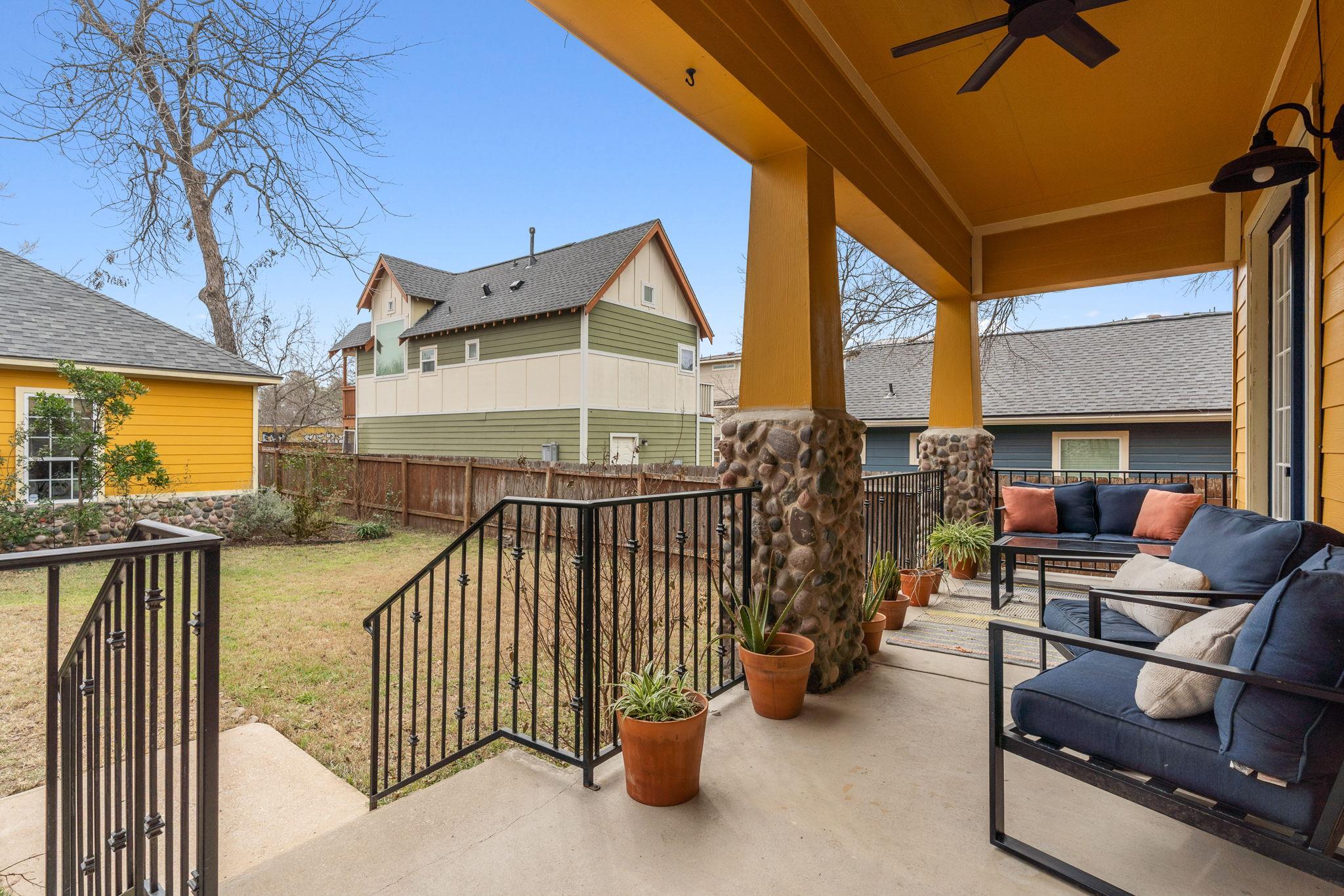 2931 E Martin Luther King Jr A & B Blvd, Austin, TX 78702