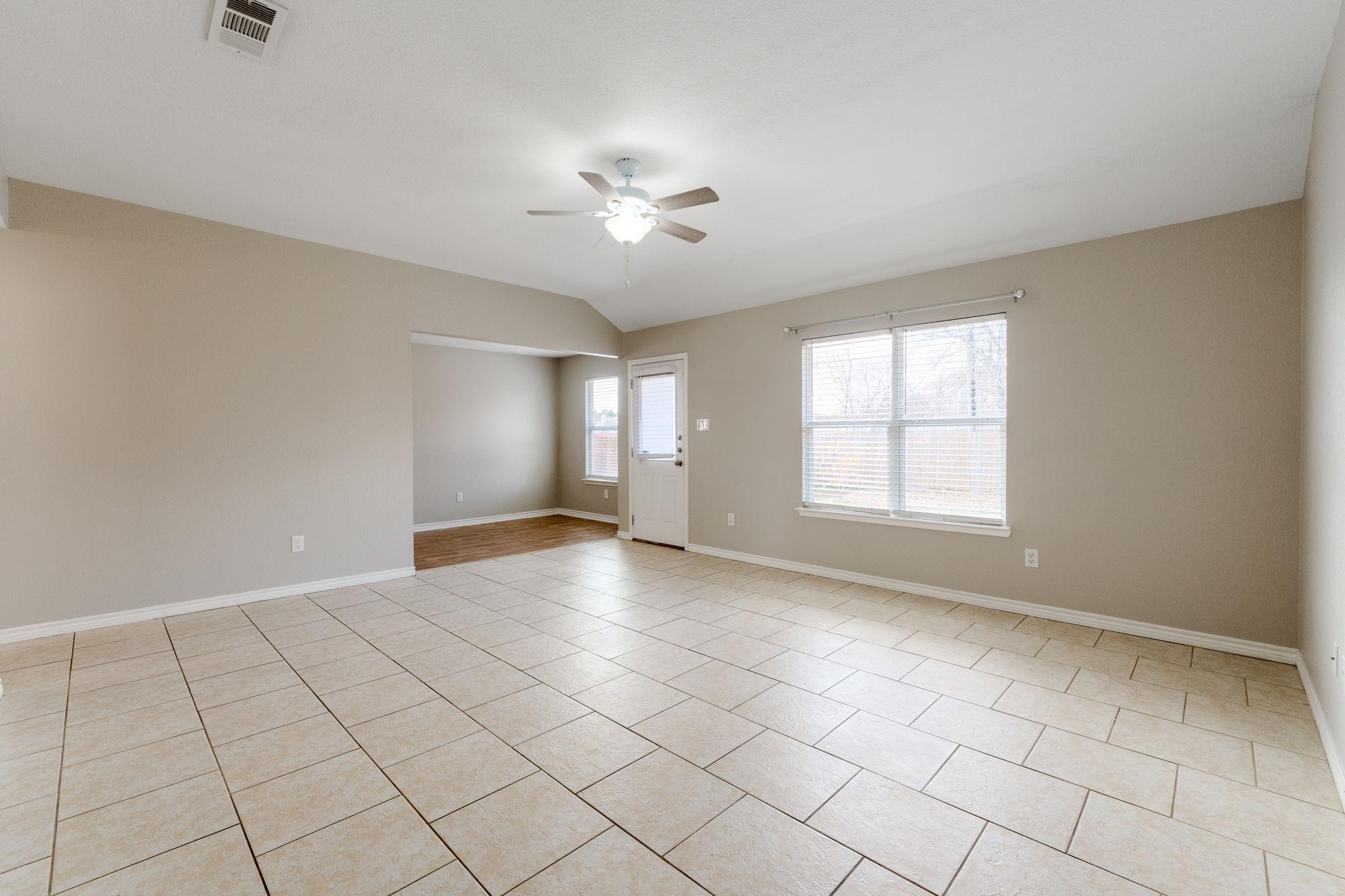 916 Freedom Ct, Temple, TX 76502