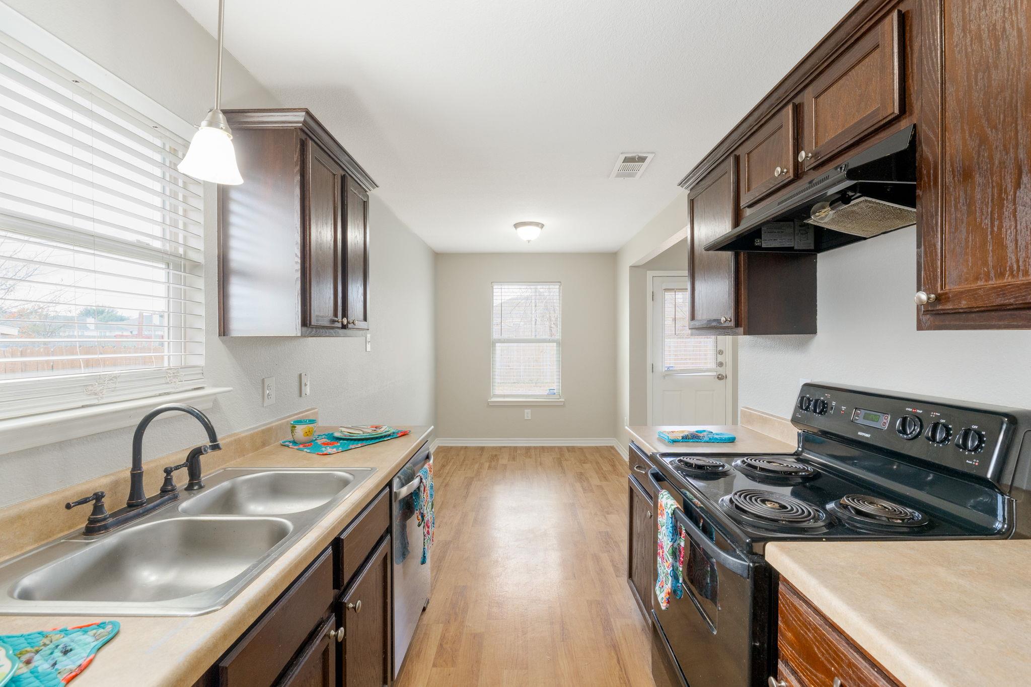 916 Freedom Ct, Temple, TX 76502