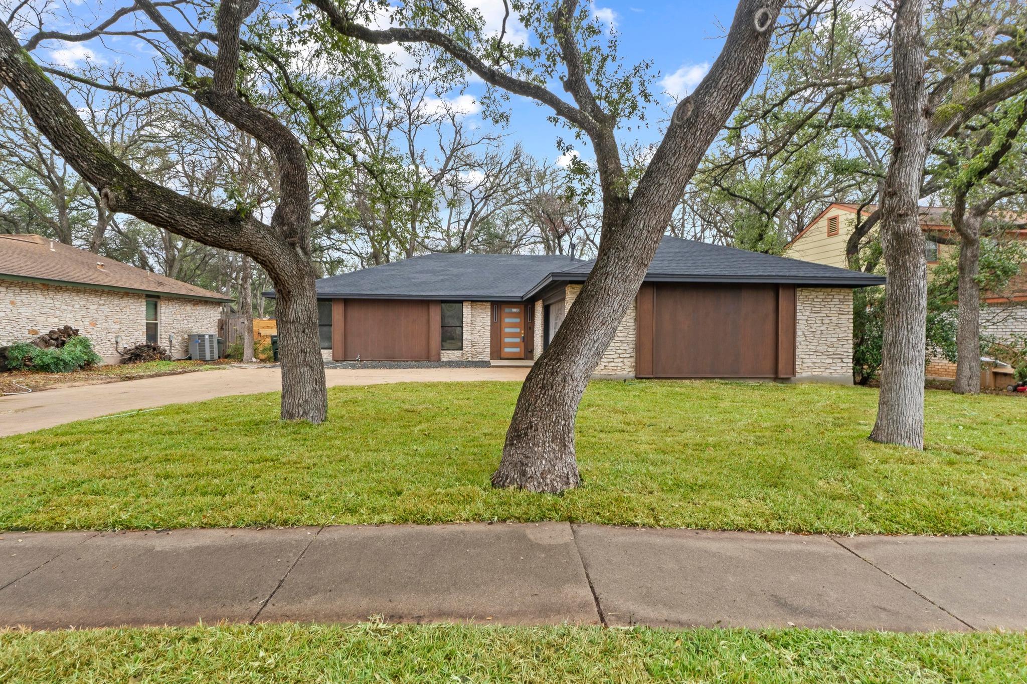 10244 Missel Thrush Dr, Austin, TX 78750