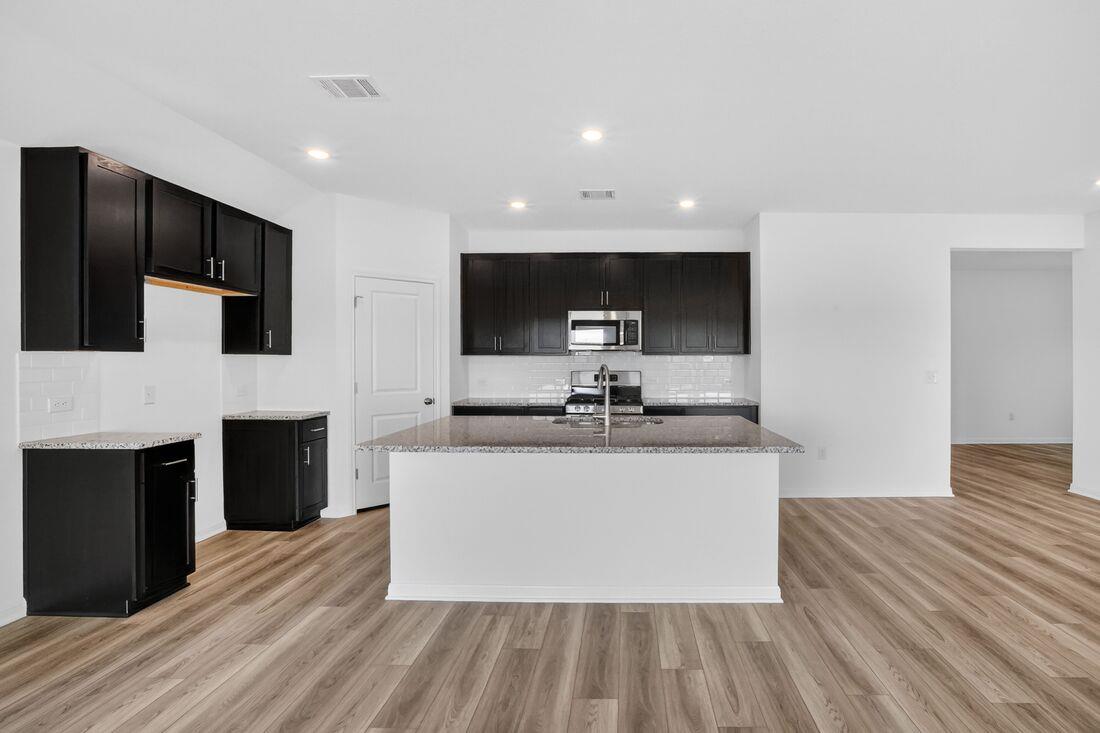 14021 Axel Johanson Dr, Del Valle, TX 78617