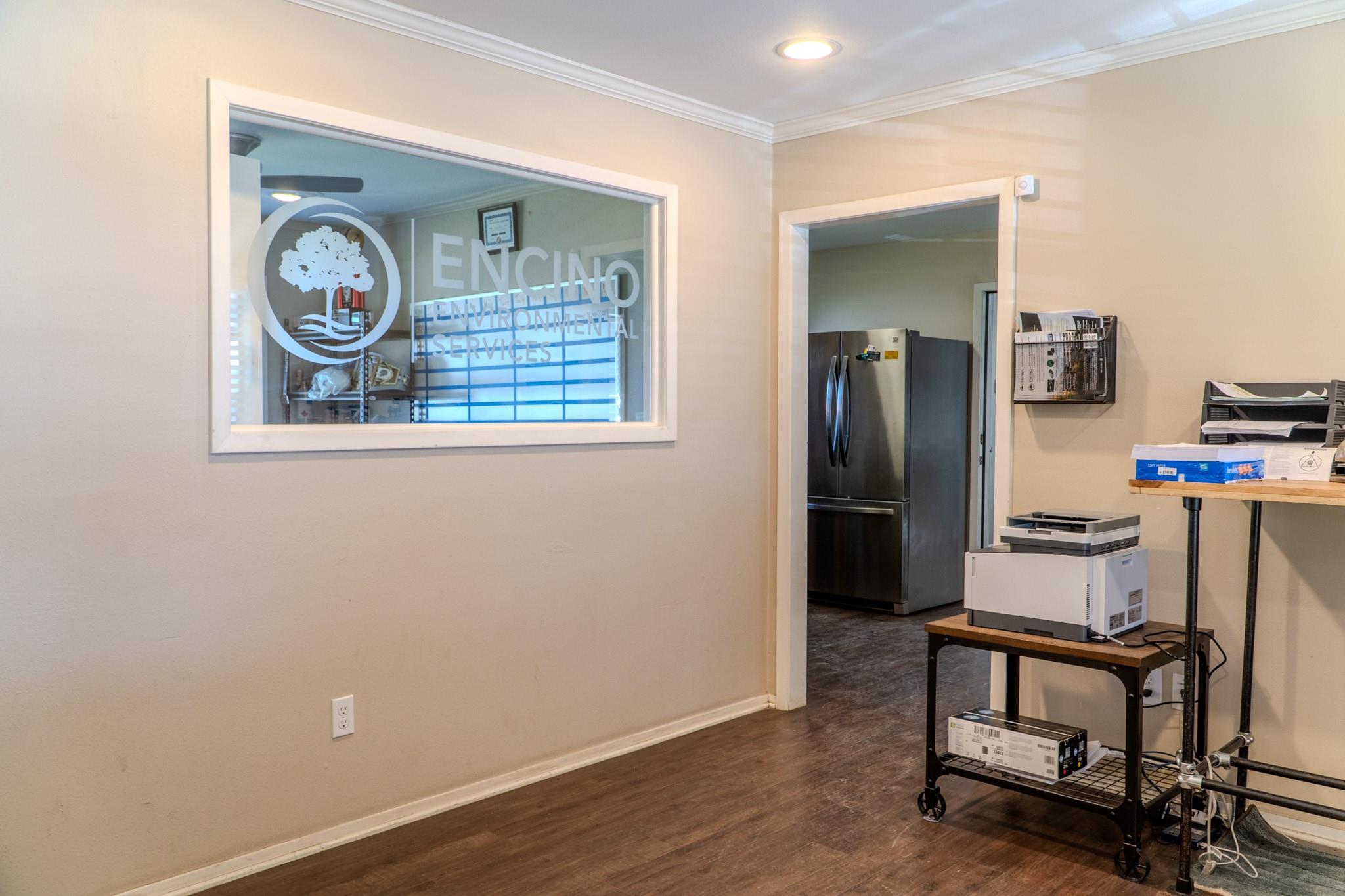 4959 US Hwy 90, Alleyton, TX 78935