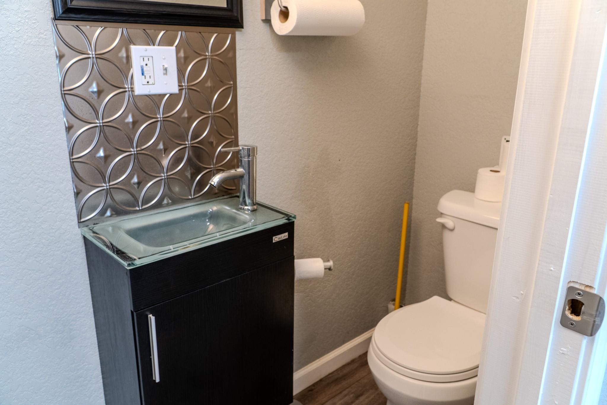 4959 US Hwy 90, Alleyton, TX 78935