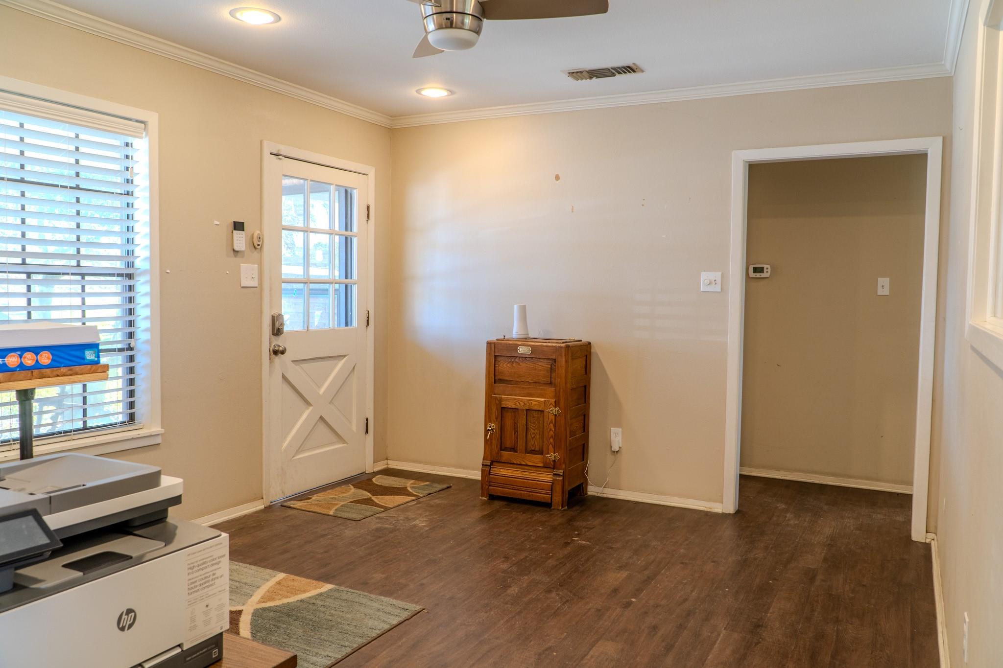 4959 US Hwy 90, Alleyton, TX 78935