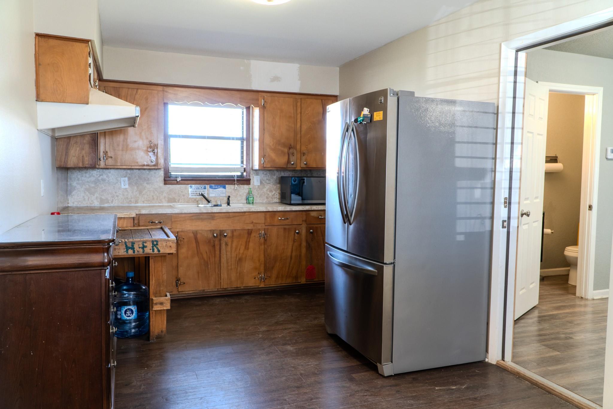 4959 US Hwy 90, Alleyton, TX 78935