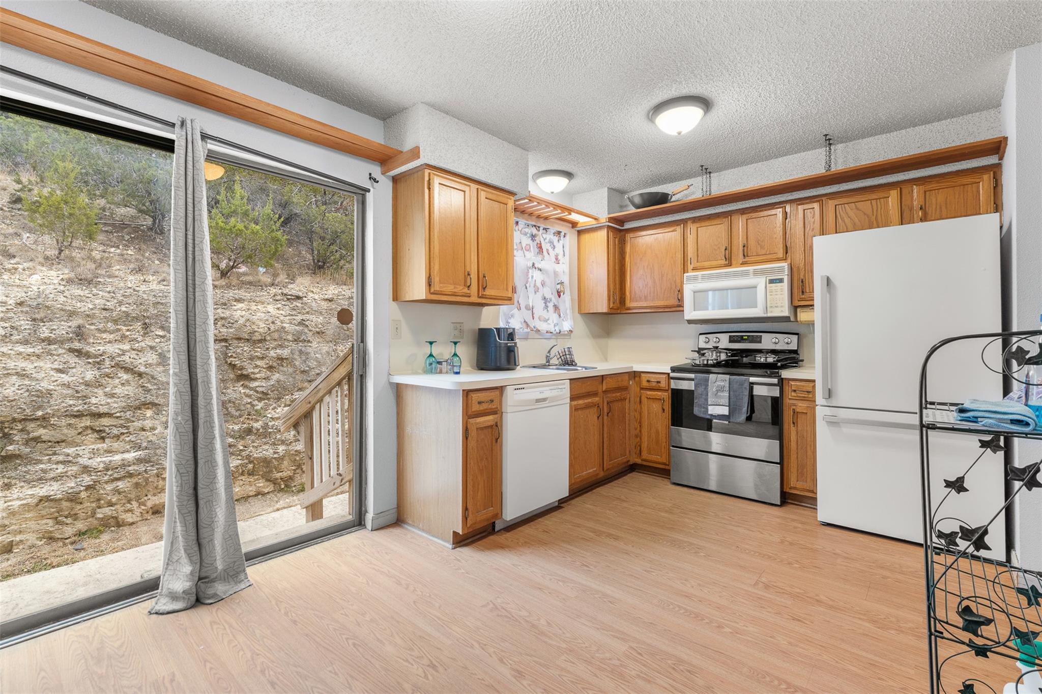 21461 Coyote Trl # 7, Lago Vista, TX 78645