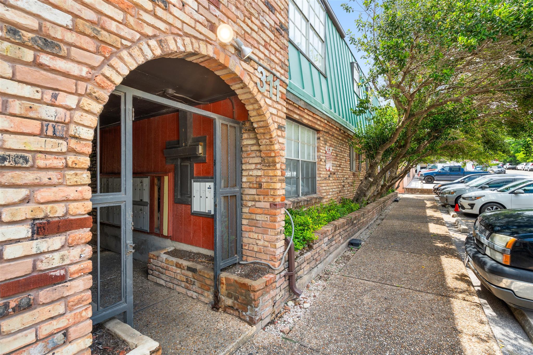 307 E 31st St # 208, Austin, TX 78705