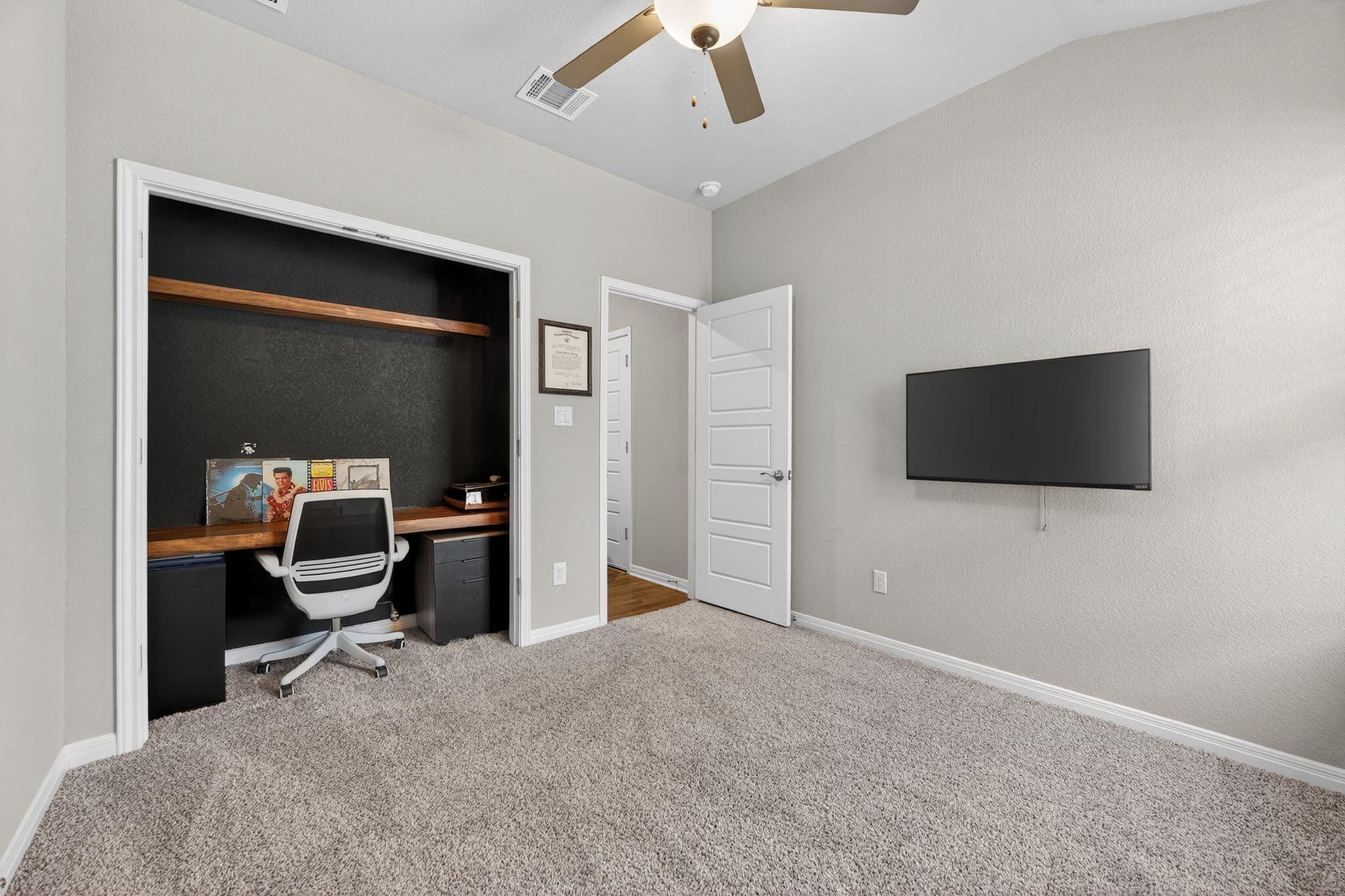 1036 View Dr, Georgetown, TX 78628