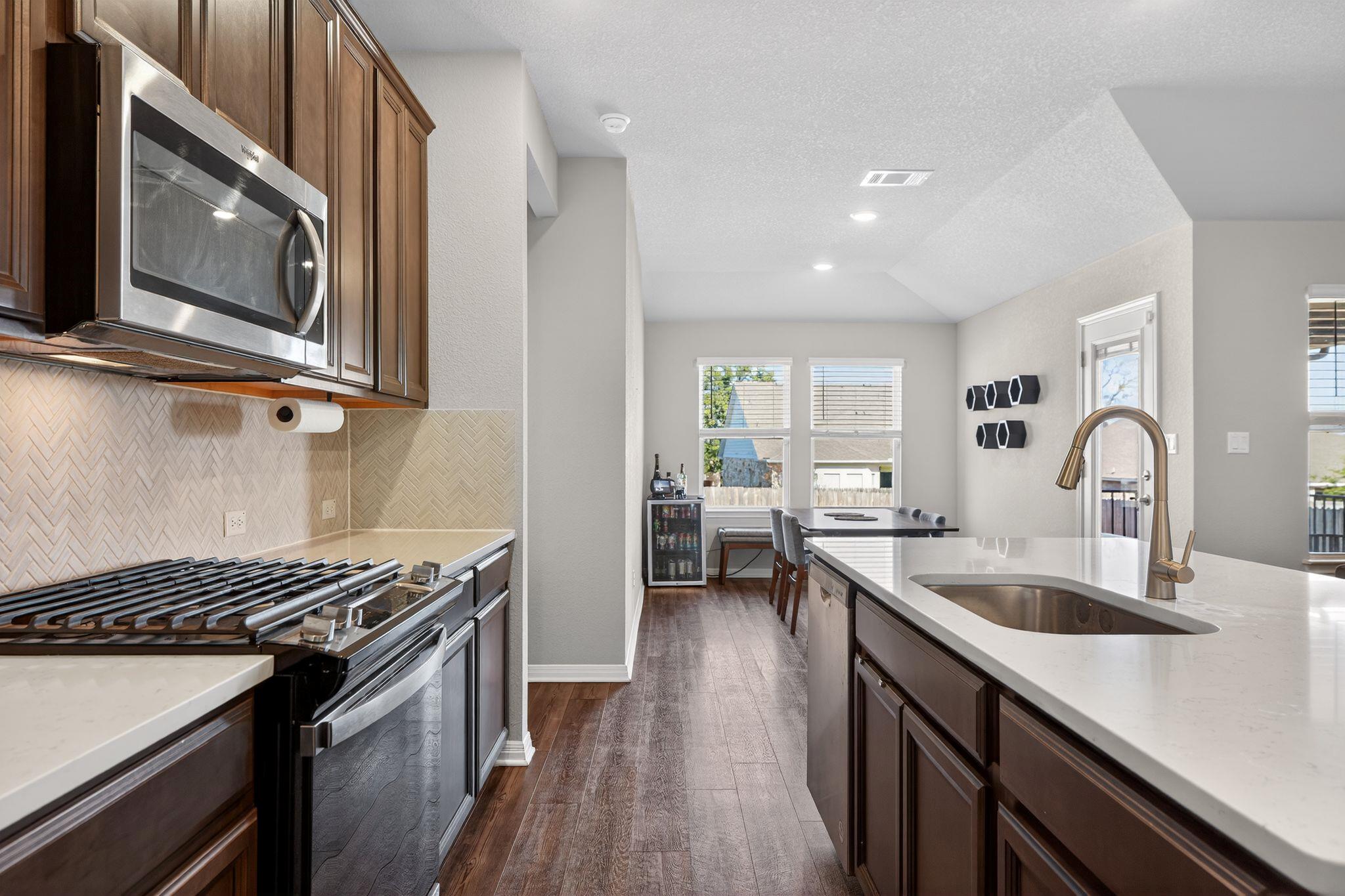 1036 View Dr, Georgetown, TX 78628