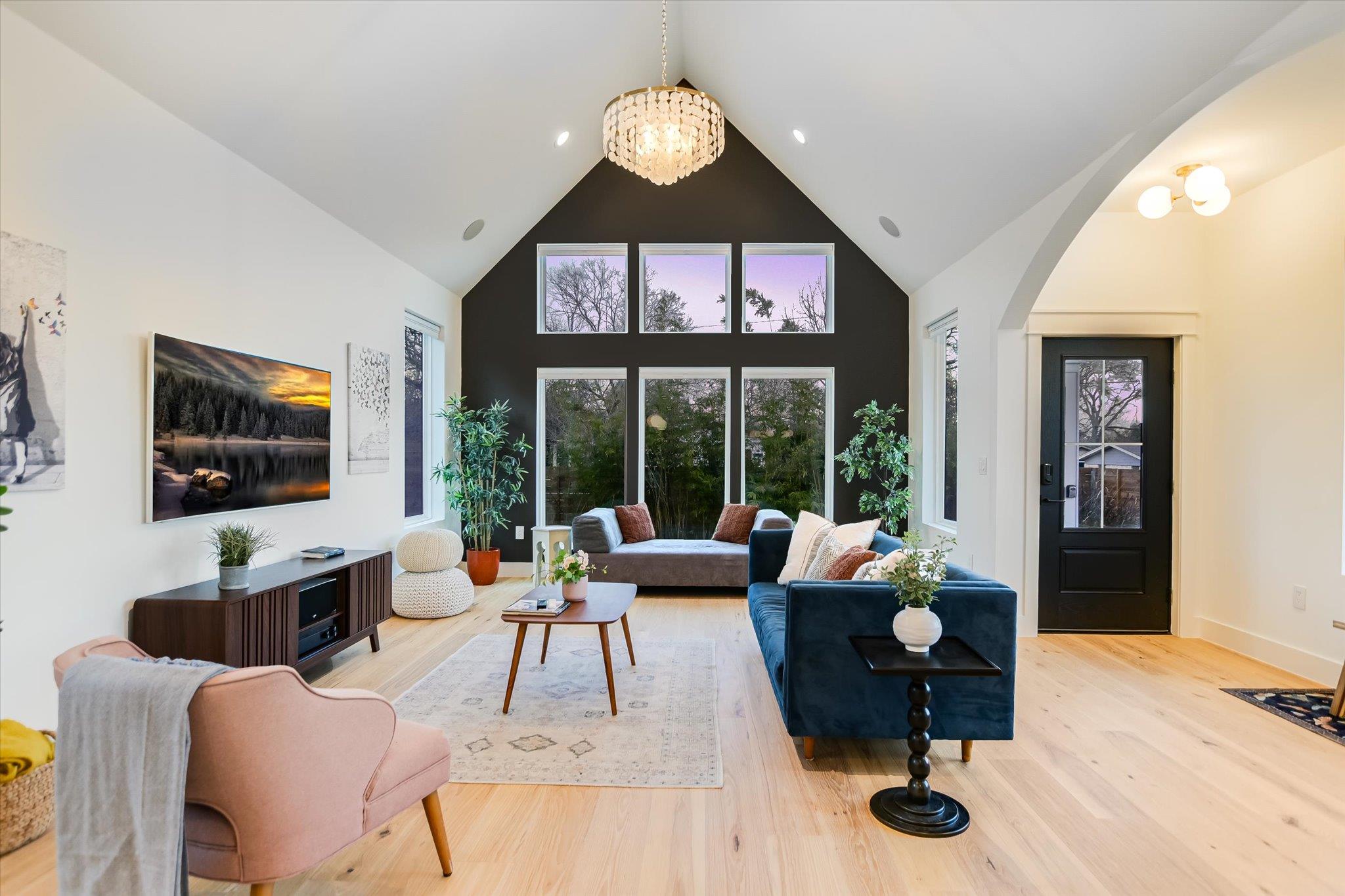 1506 Tillery St, Austin, TX 78702